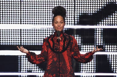 15 Times Black Women Dominated At The 2016 VMAs