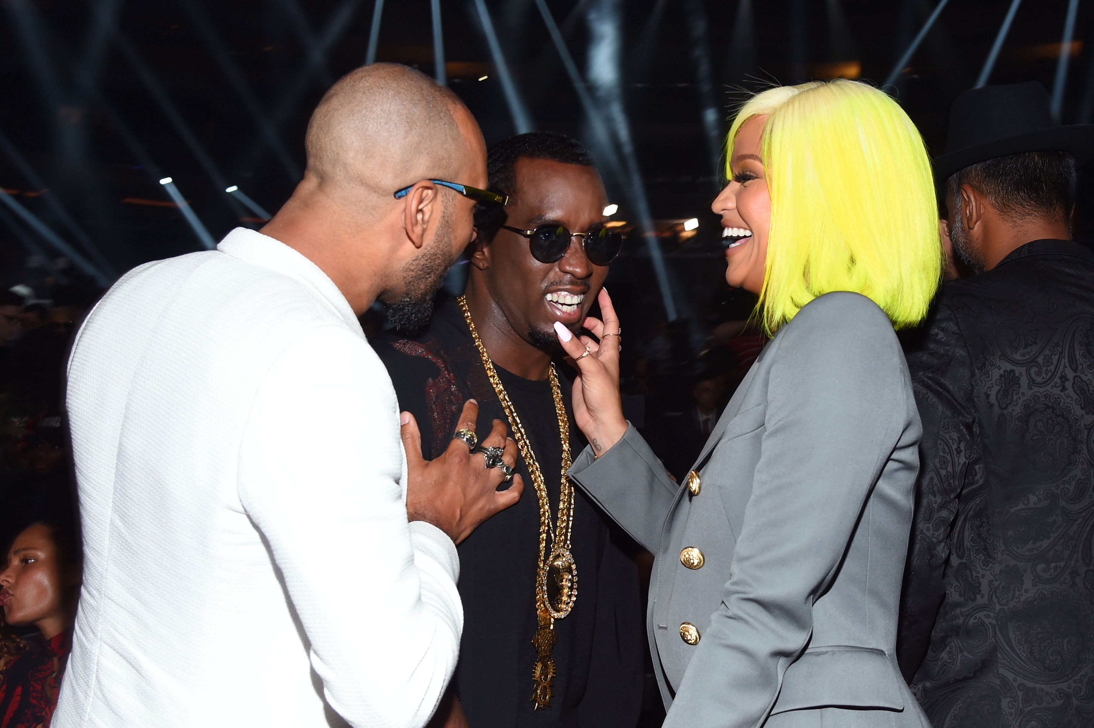 The Cutest Celebrity Couples at the 2016 MTV VMAs
