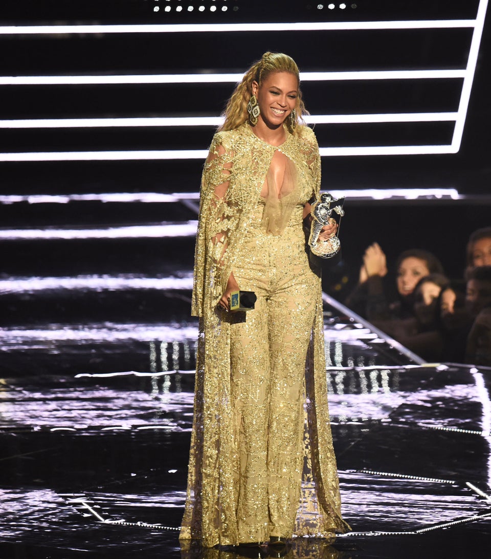 VMA Slay: Beyoncé Just Performed Her Entire Formation World Tour & We’re OK With That