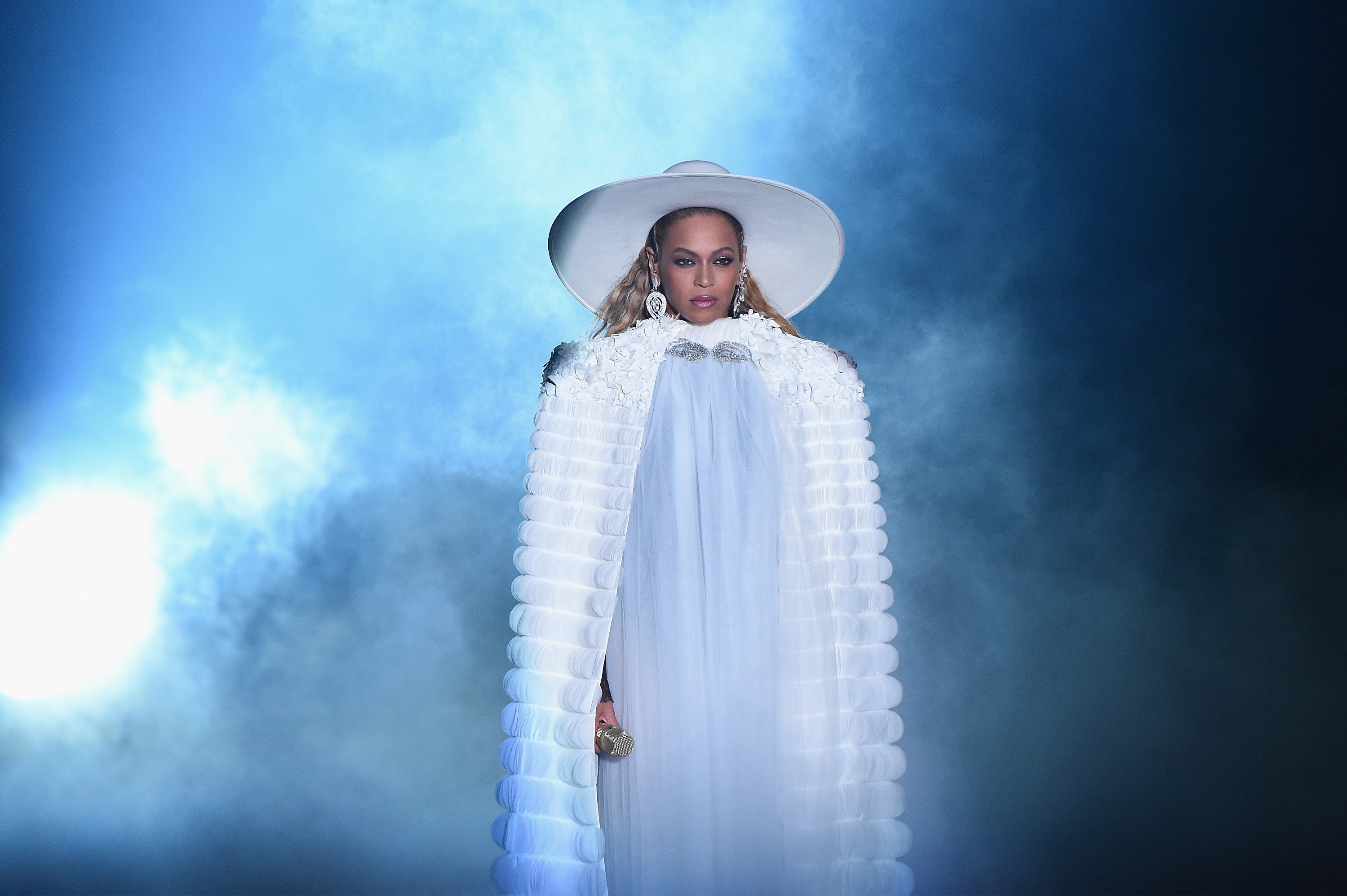 Every Single Look From Beyoncé's Showstopping VMAs Performance 
