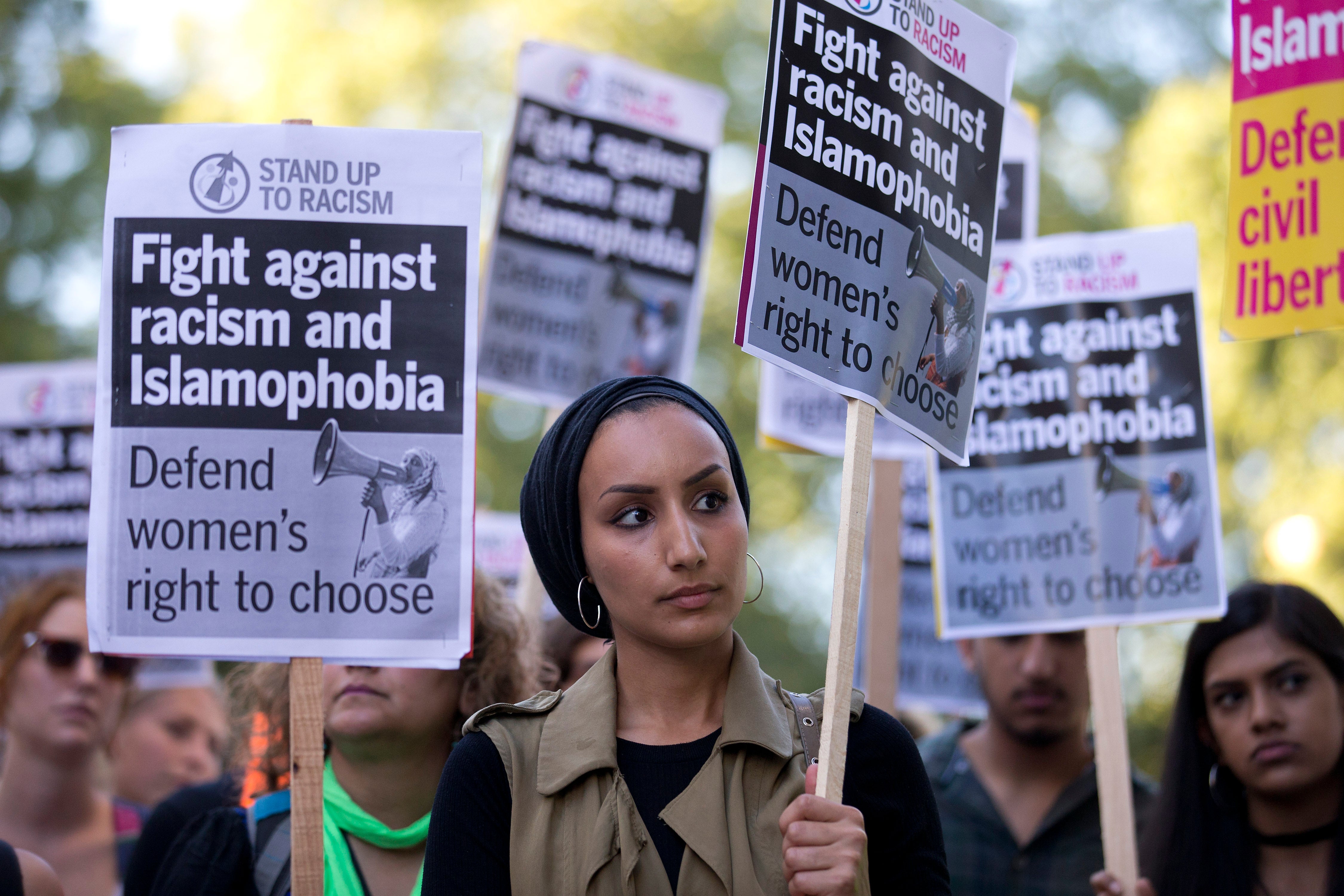 Global Sisterhood: Women All Over The World Are Organizing Burkini Ban Protests

