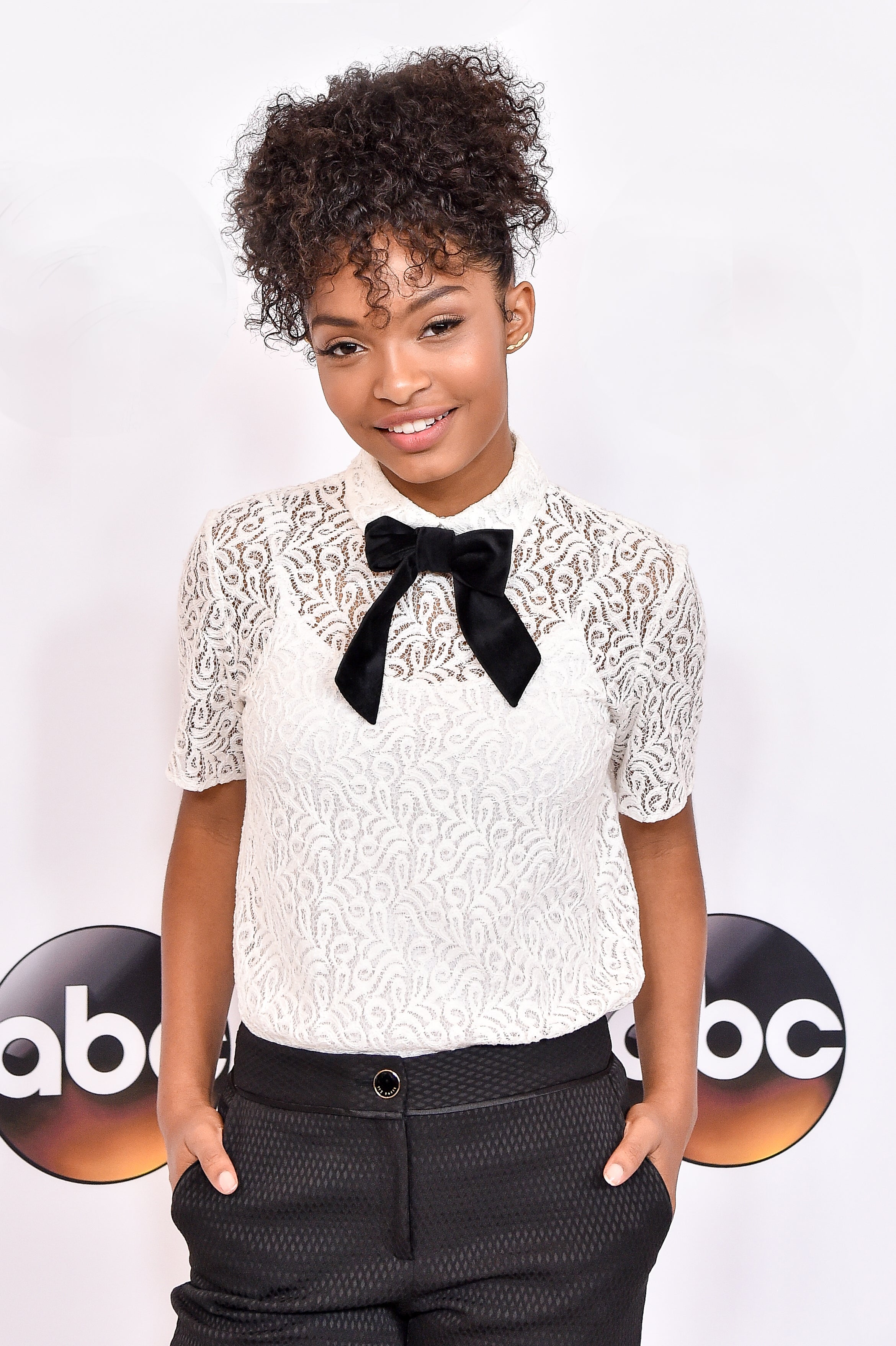 Black-ish Star Yara Shahidi Explains Why Zoey Doubting Her Faith Is 'What Most Teenagers Go Through'
 

