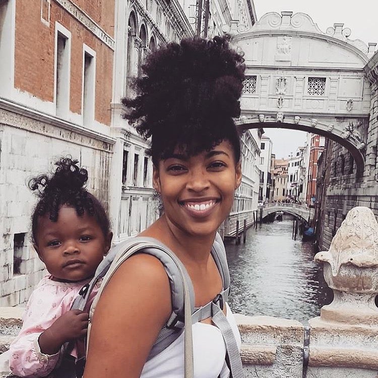 The 15 Best Black Travel Photos You Missed This Week: Mommy Daughter Bonding in the Bahamas
