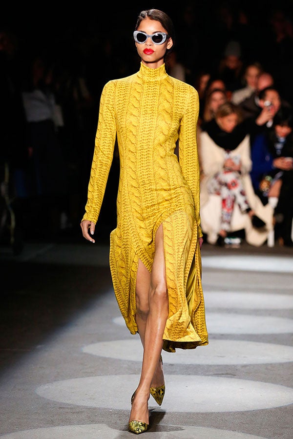 6 Ways to Inject Yellow Into Your Wardrobe This Fall
