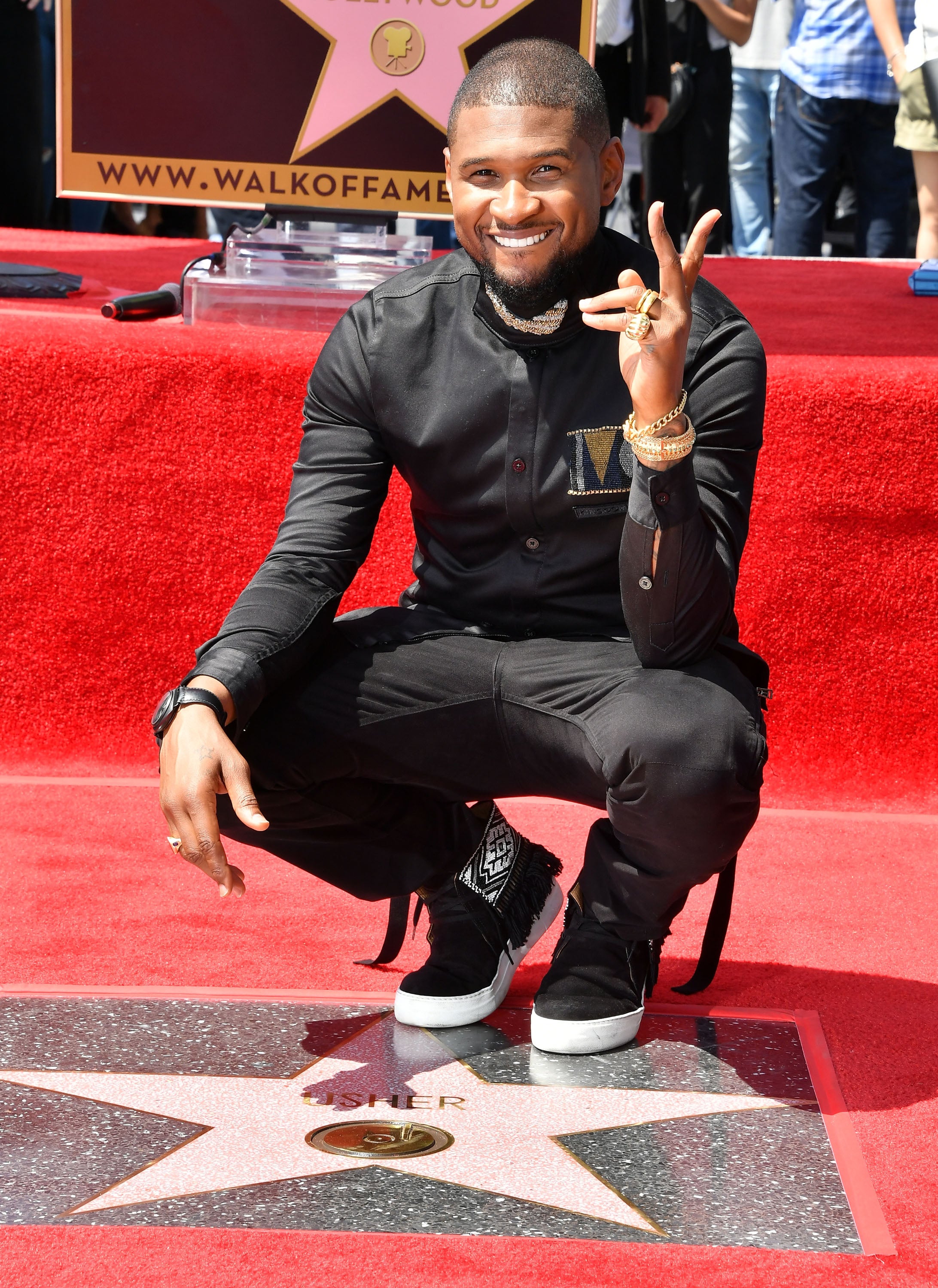 Usher Thanks Fans As He Receives Star On Hollywood Walk Of Fame