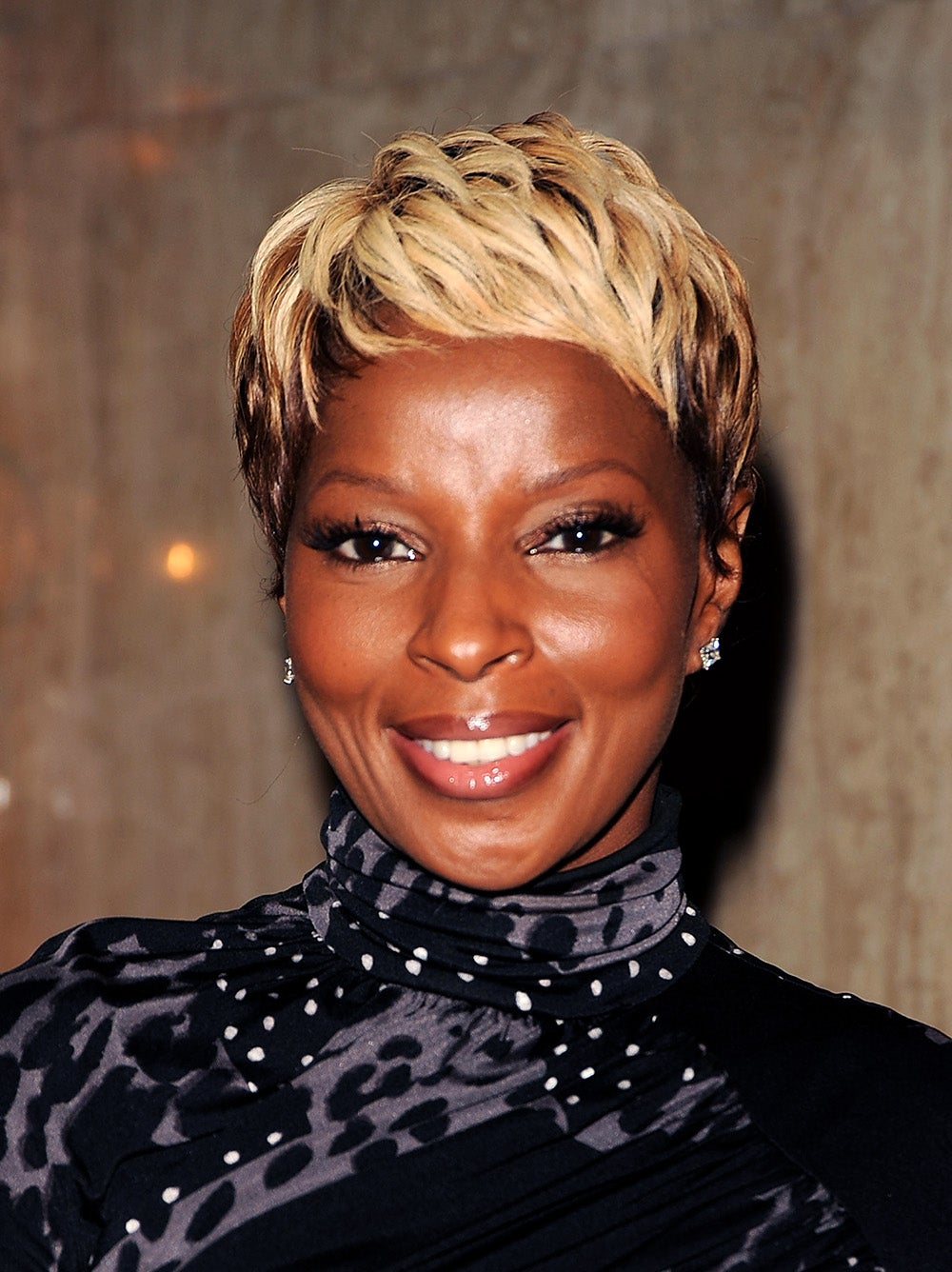 Mary J. Blige's Hillary Clinton Interview Clip Is A Reminder Of Her Most Epic Hair Moments
