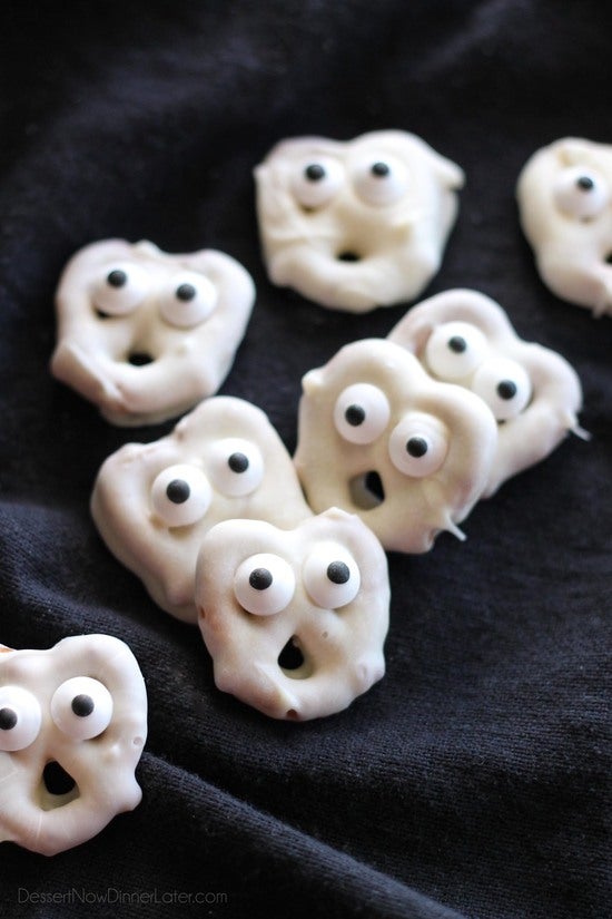 18 Halloween Party Dessert Ideas Your Guests Will Love
