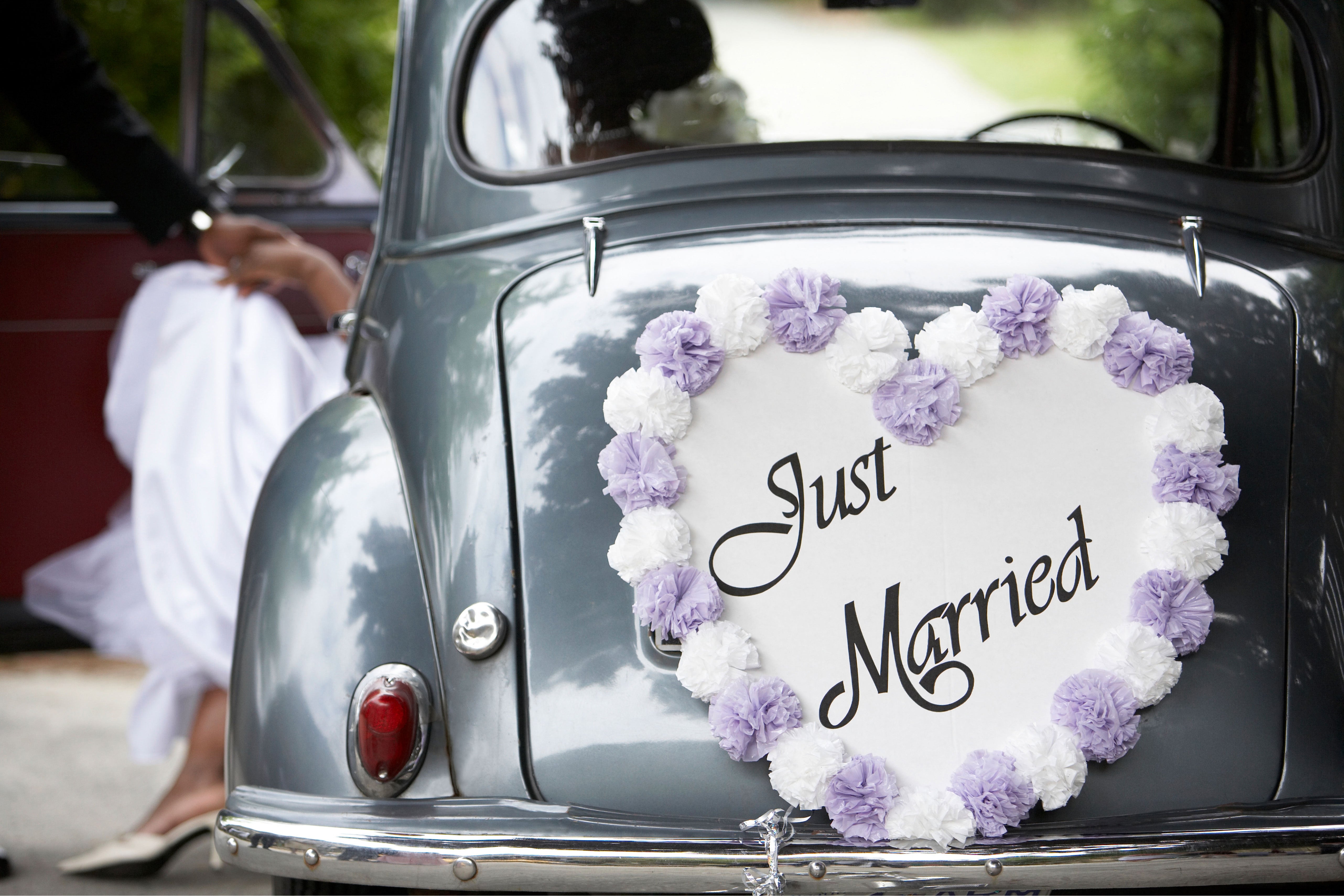 Guests Gone Wild! Brides Reveal Rude Guests' Worst Behavior
