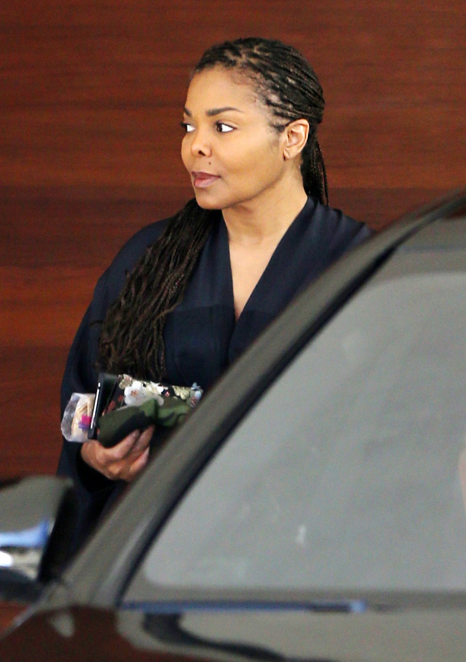 OMG! Janet Jackson’s Baby Bump Spotted For the First Time