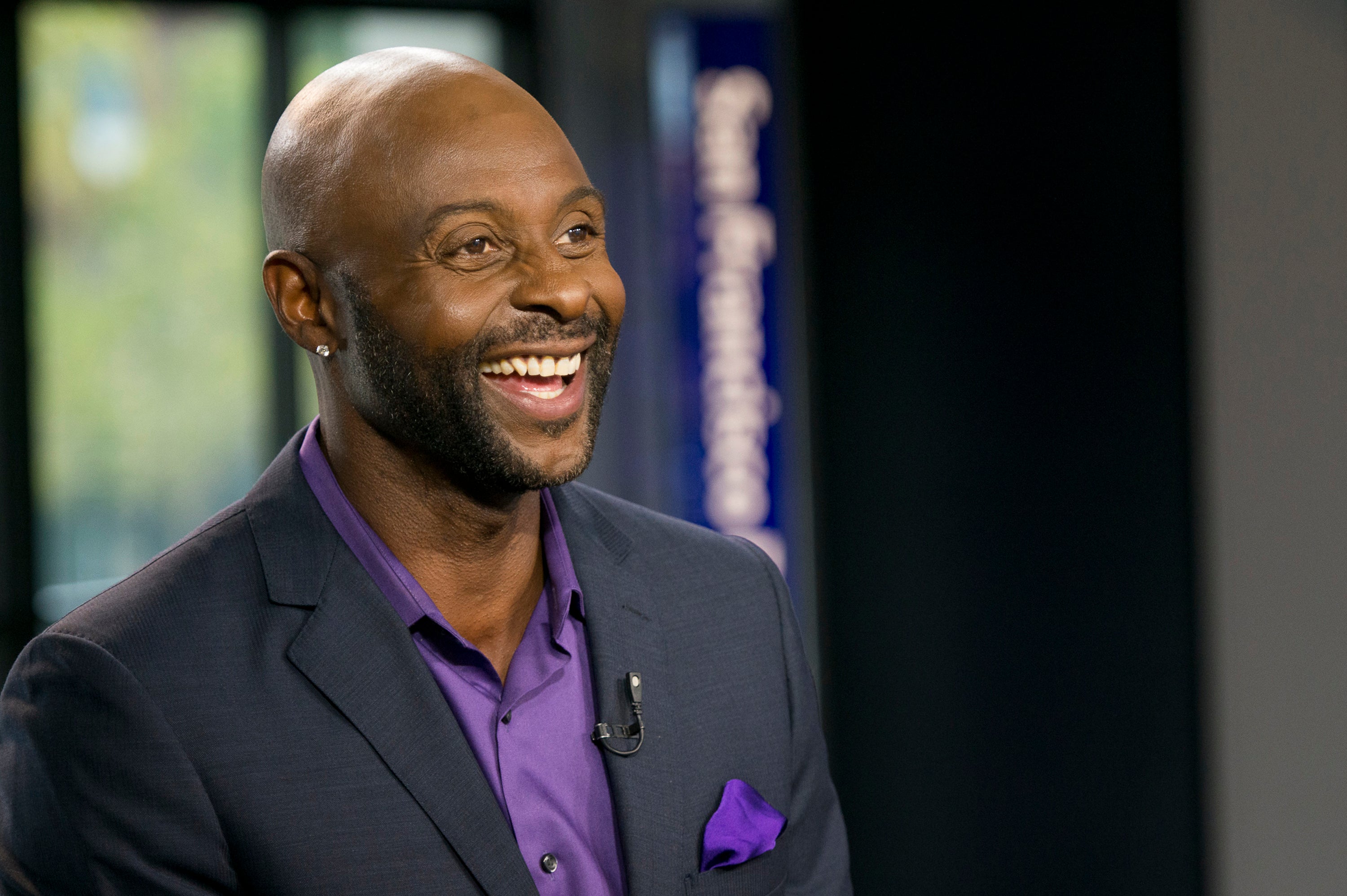 He Finally Gets It: Jerry Rice Apologizes For Saying "All Lives Matter"