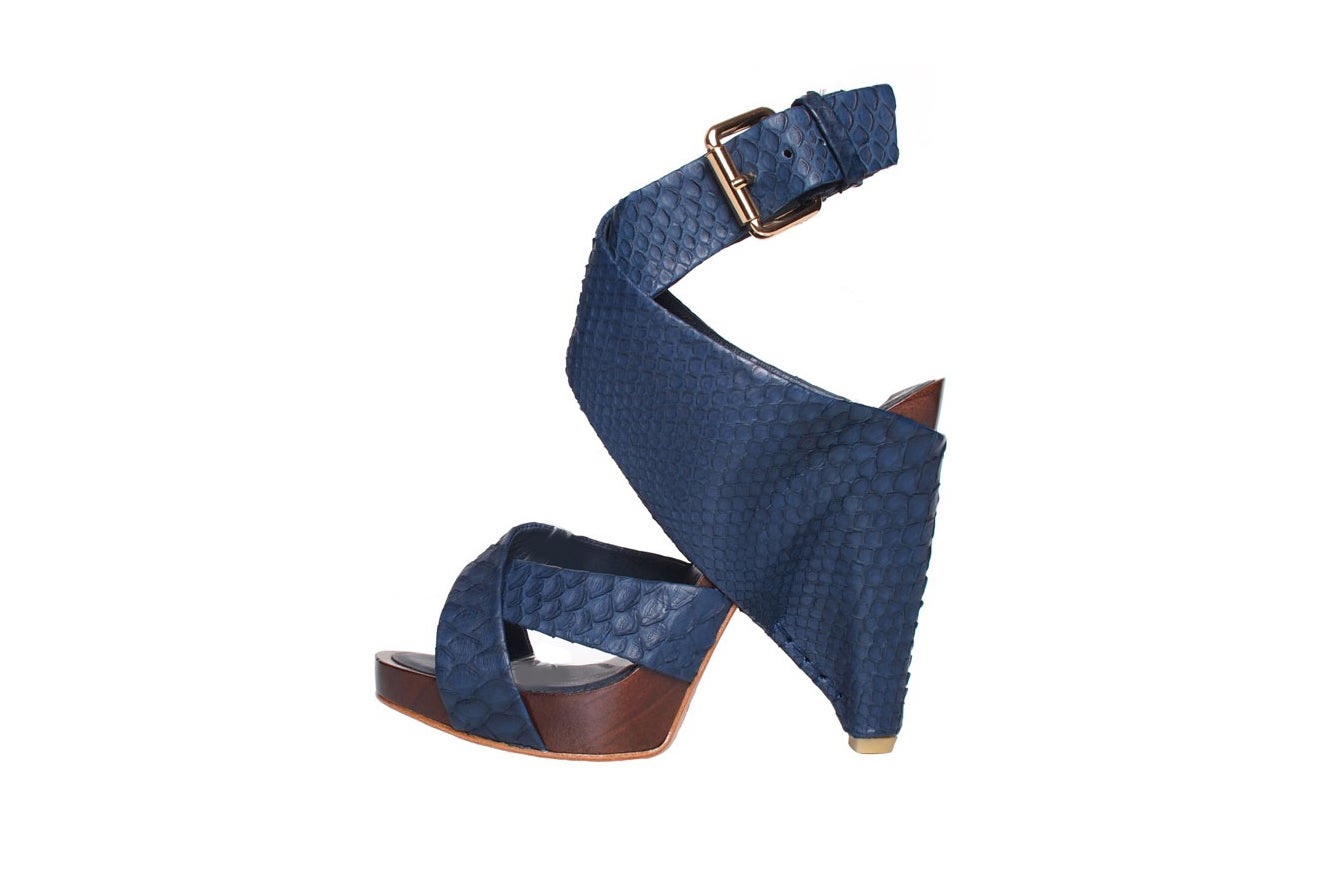 Sandals: Full Figured & Fashionable
