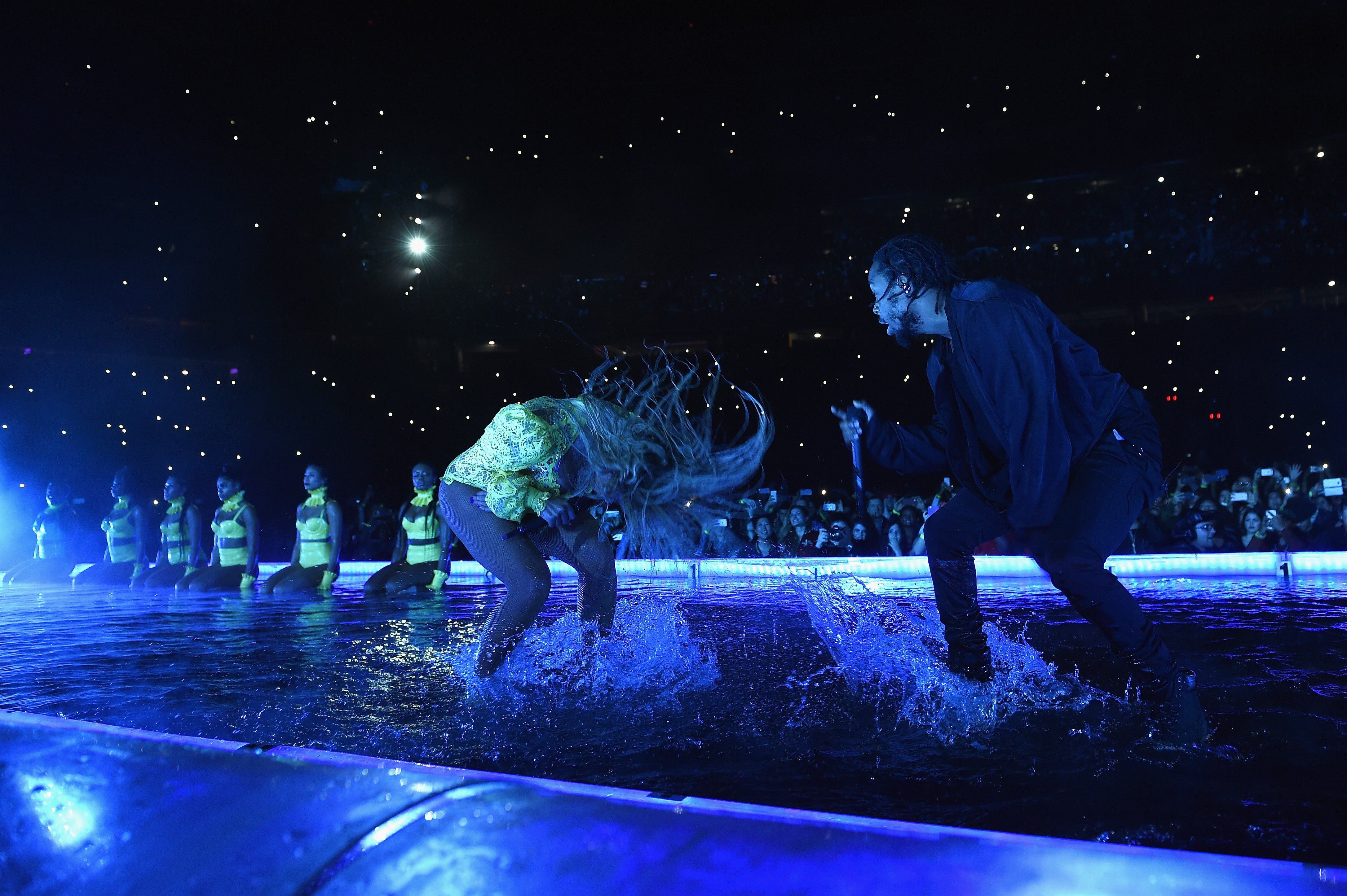 Beyoncé Closes Out 'Formation' Tour in Stunning Lemonade-Inspired Wardrobe
