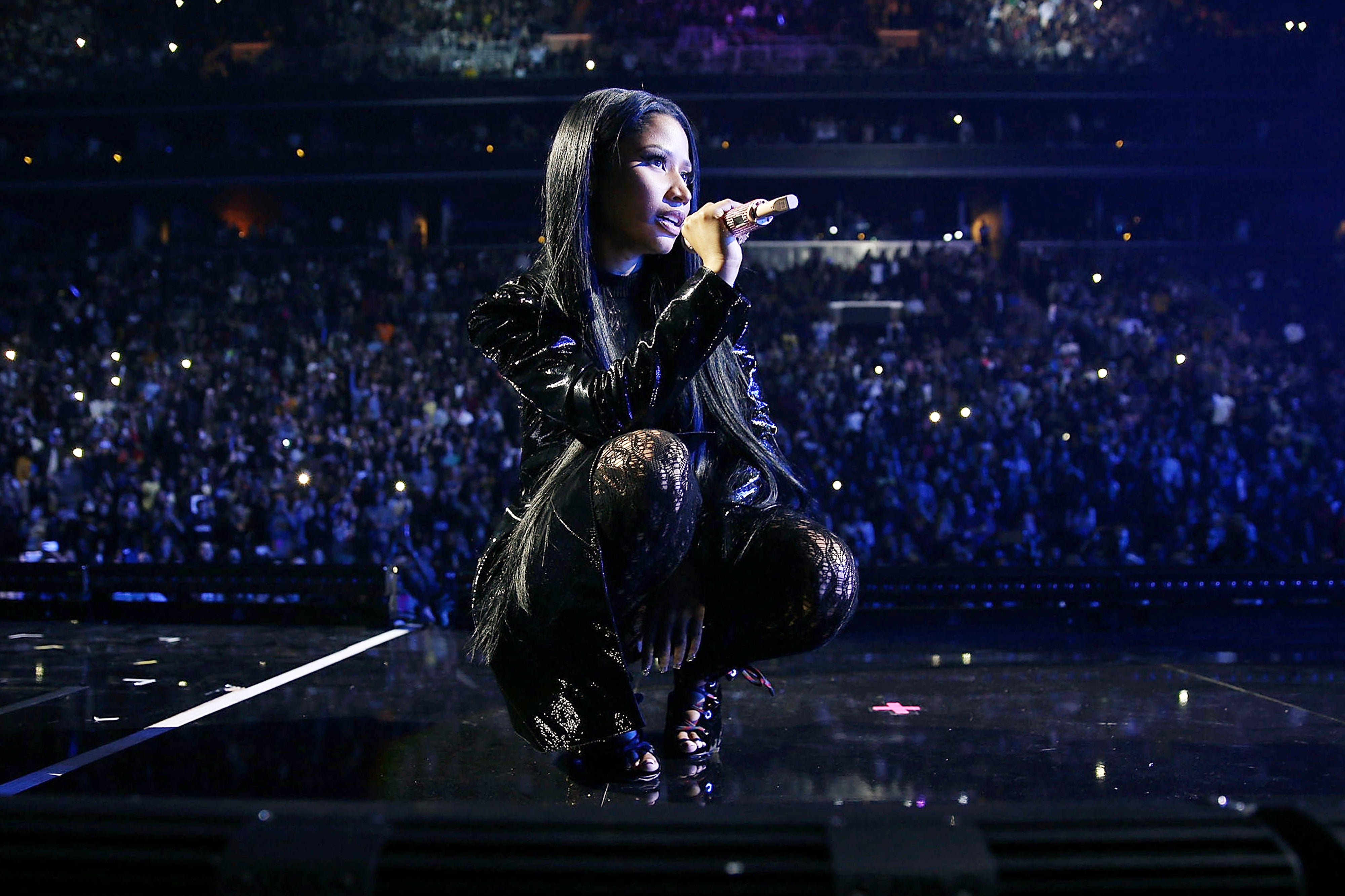 Nicki Minaj Will Bless Us Before The New Year With ‘The Pinkprint Tour’ Documentary
