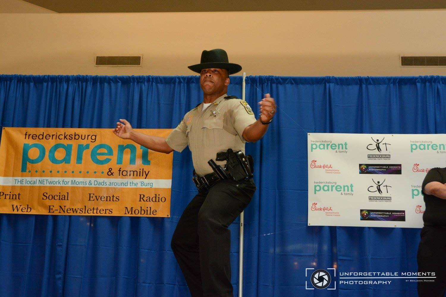 Watch This Police Officer Master Beyoncé’s ‘Formation’ Choreography at a Pep Rally
