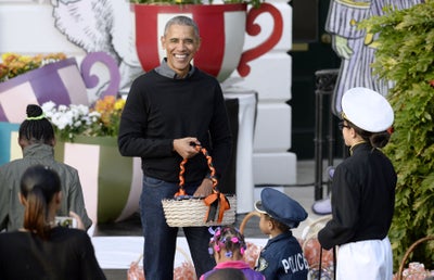 PURPLE RAIN! President Obama Serenades Trick-Or-Treater Dressed As Prince