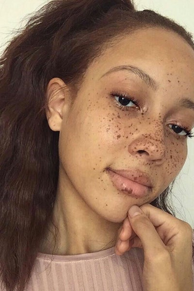 26 Beautiful Black Women Flaunting Their Freckles