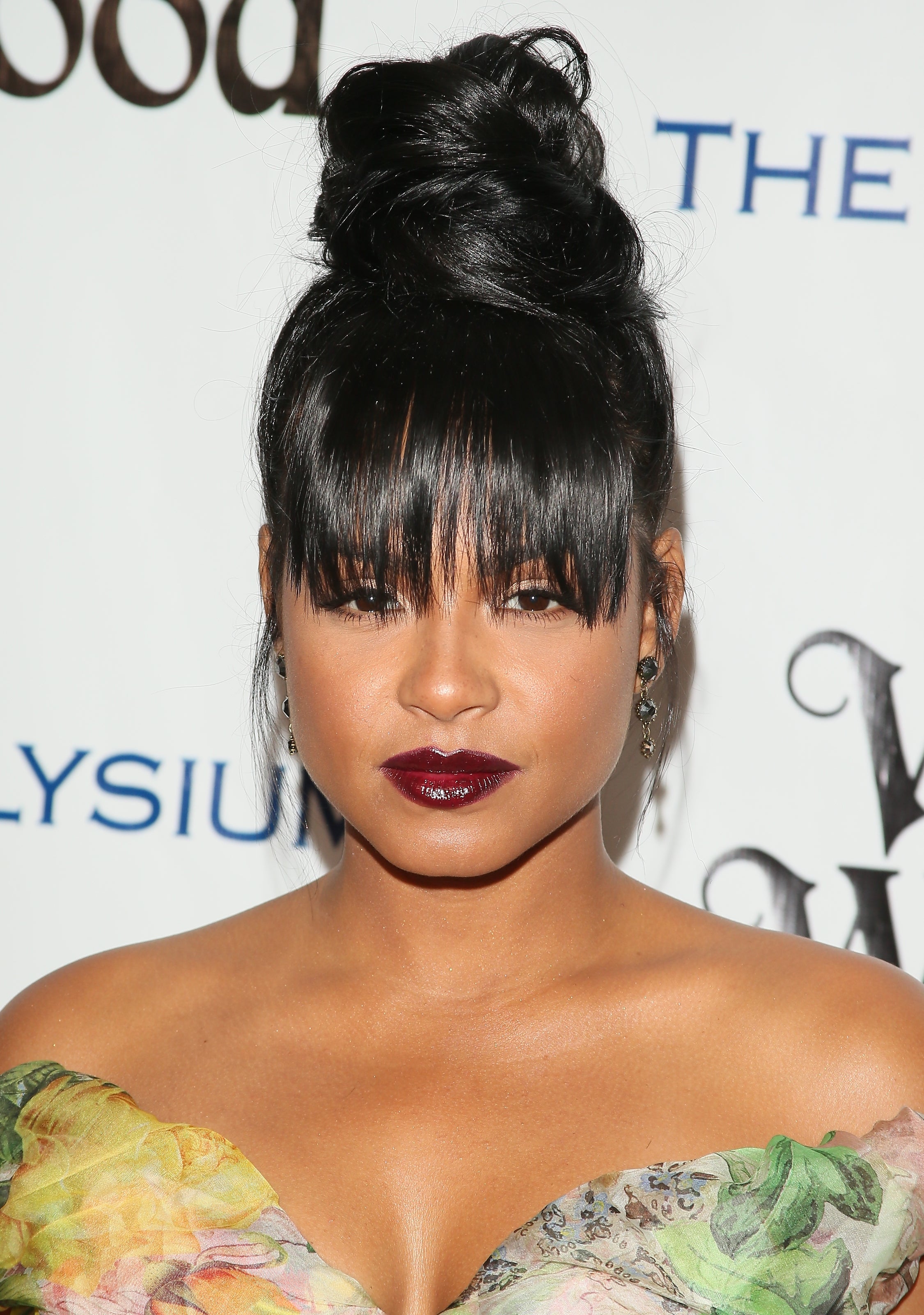 15 Celebrity Messy Buns That Are Actually Perfect
