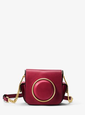 Small Wonders: Mini Purses You'll Fall in Love With
