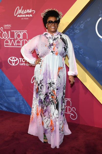 The Must-See Looks From the 2016 Soul Train Music Awards Red Carpet