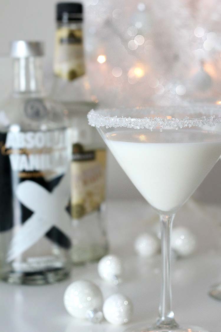 17 Amazing Holiday Cocktail Recipes You Need On Your Menu
