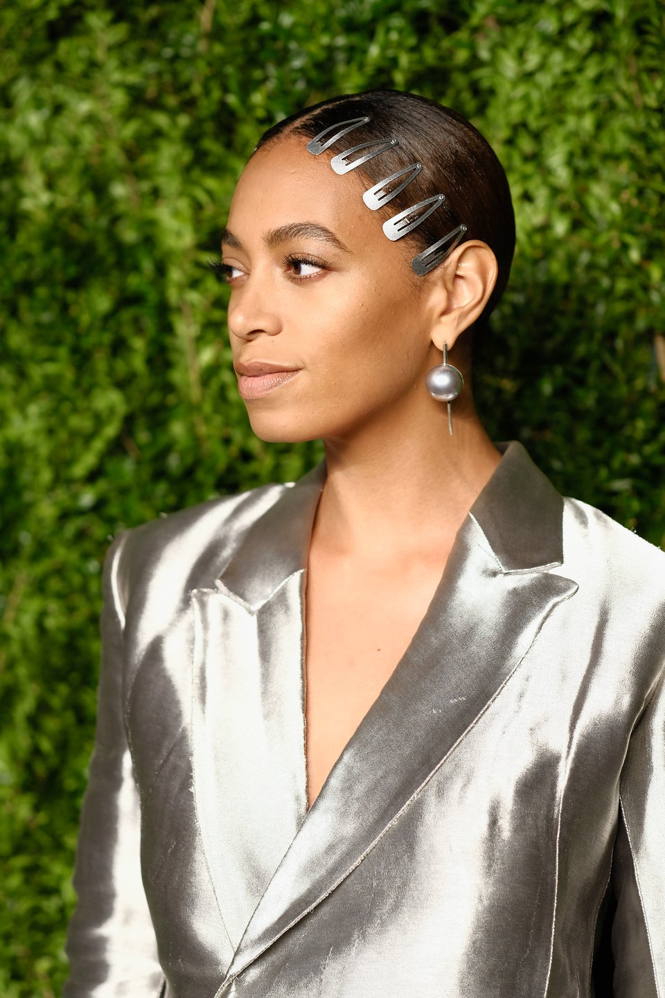 Solange Continues Her Love Affair with Contour Clips at the CFDA Awards