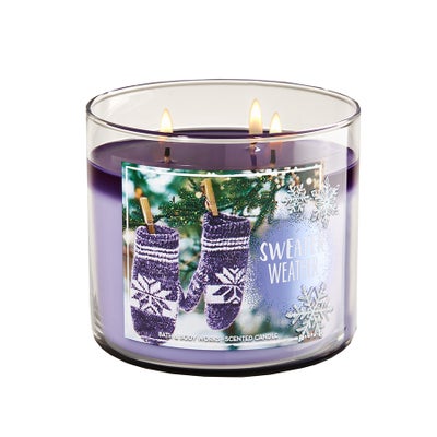 It’s Lit: Scented Candles That Make For Easy Holiday Gifts