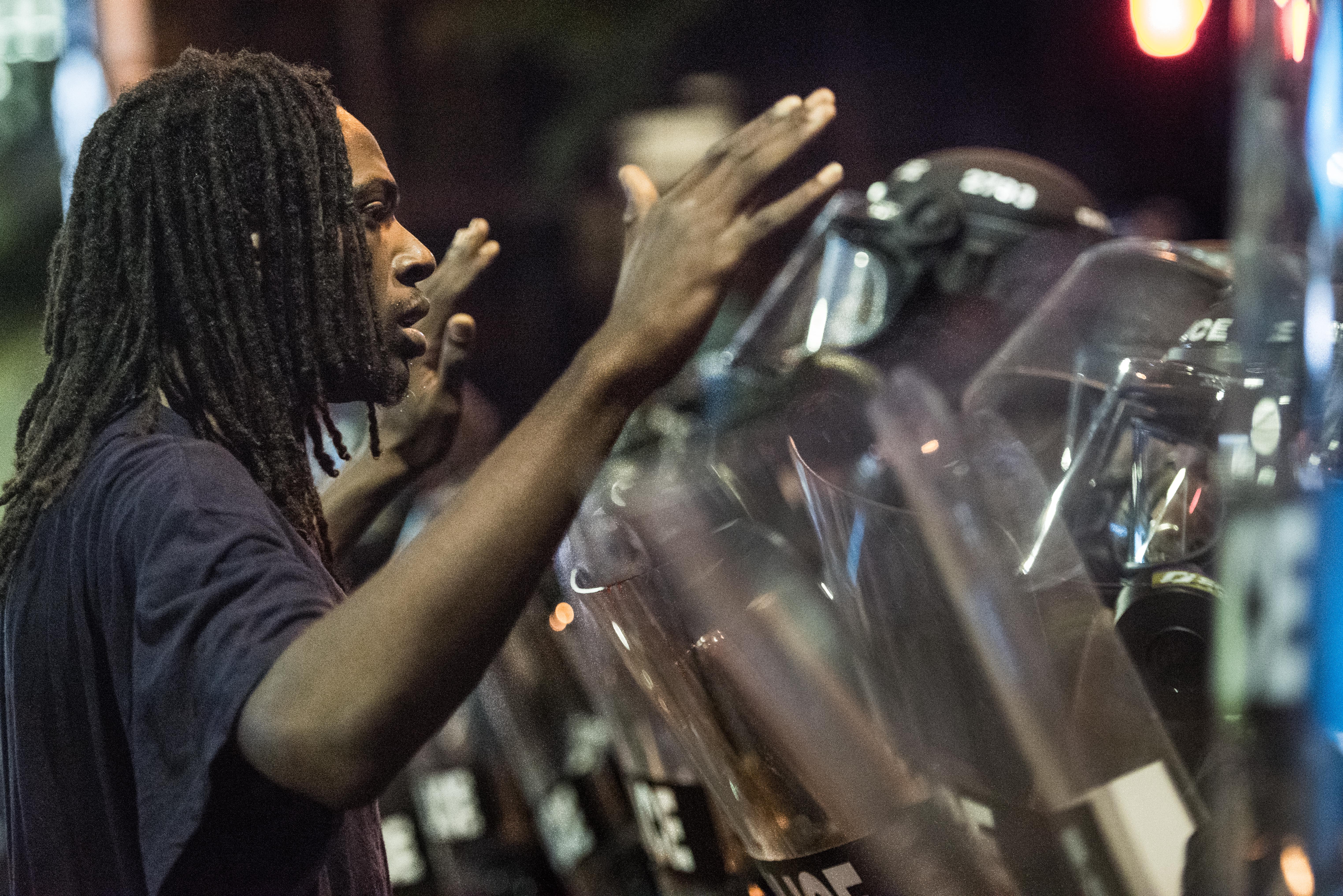36 Of The Most Powerful, Harrowing And Inspiring Protest Photos From 2016
