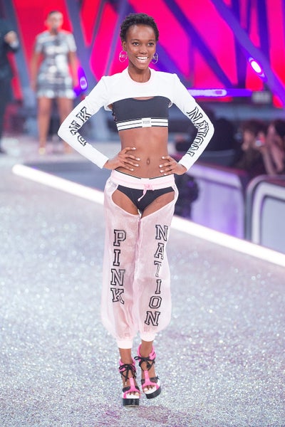 All The Best Pics From the 2016 Victoria’s Secret Fashion Show