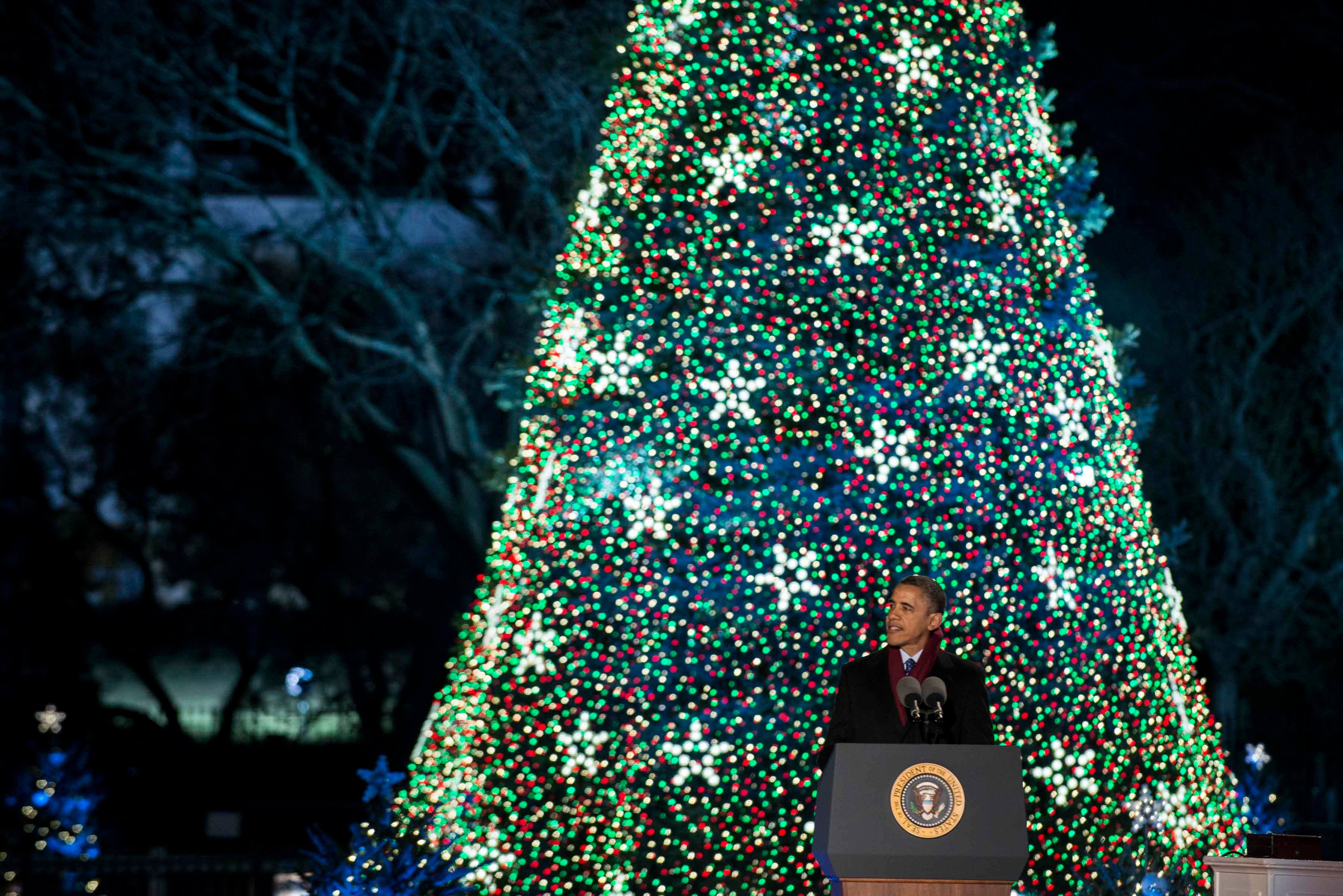 These Throwback White House Christmas Moments Will Make You Miss The Obamas
