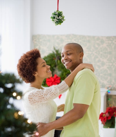 Guess Which Two U.S. Cities Have the Most Holiday Hookups For Singles?