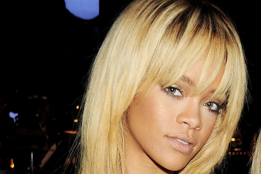 Rihanna Dyed Her Hair Platinum BlondeEssence