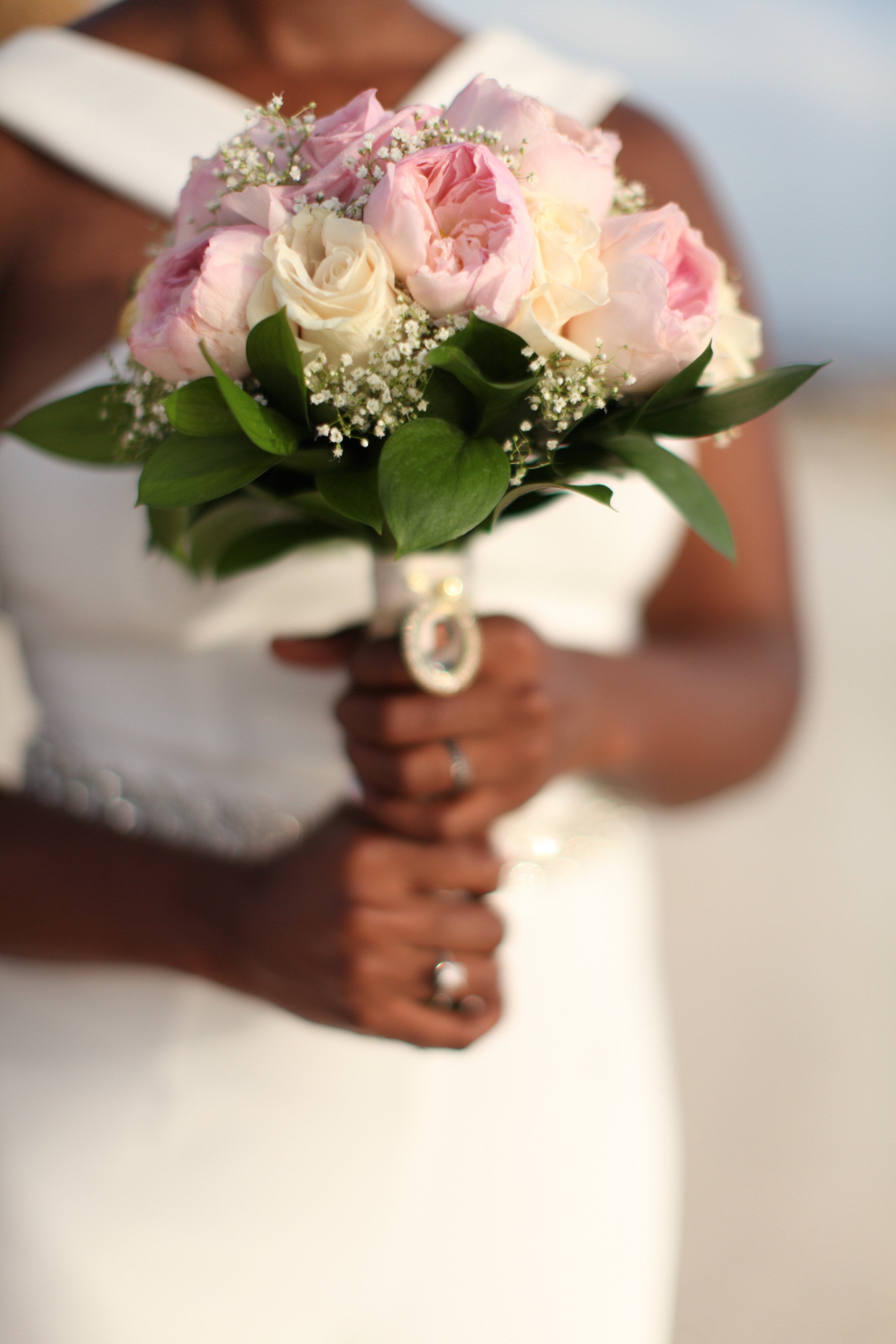 Bridal Bliss: Joy and Michael's Curacao Beach Wedding Was Super Cute ...