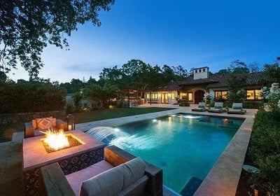 12 Incredible Mansions, Villas, And Homes That Celebs Sold, Purchased, And Vacationed In This Year