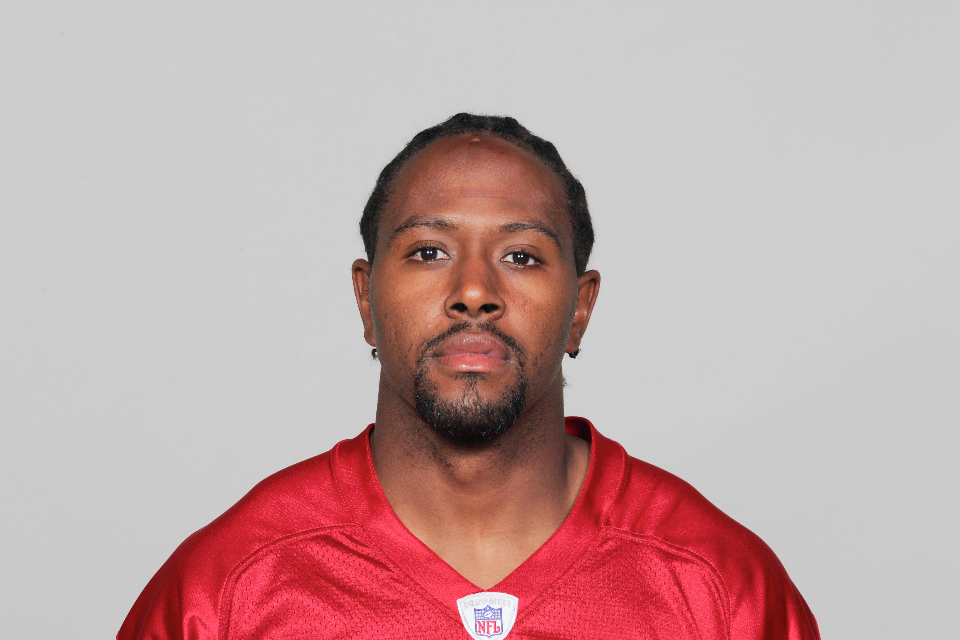 NFL Star Keion Carpenter, 39, Dies After Falling During ‘Freak Accident’ on Family Vacation