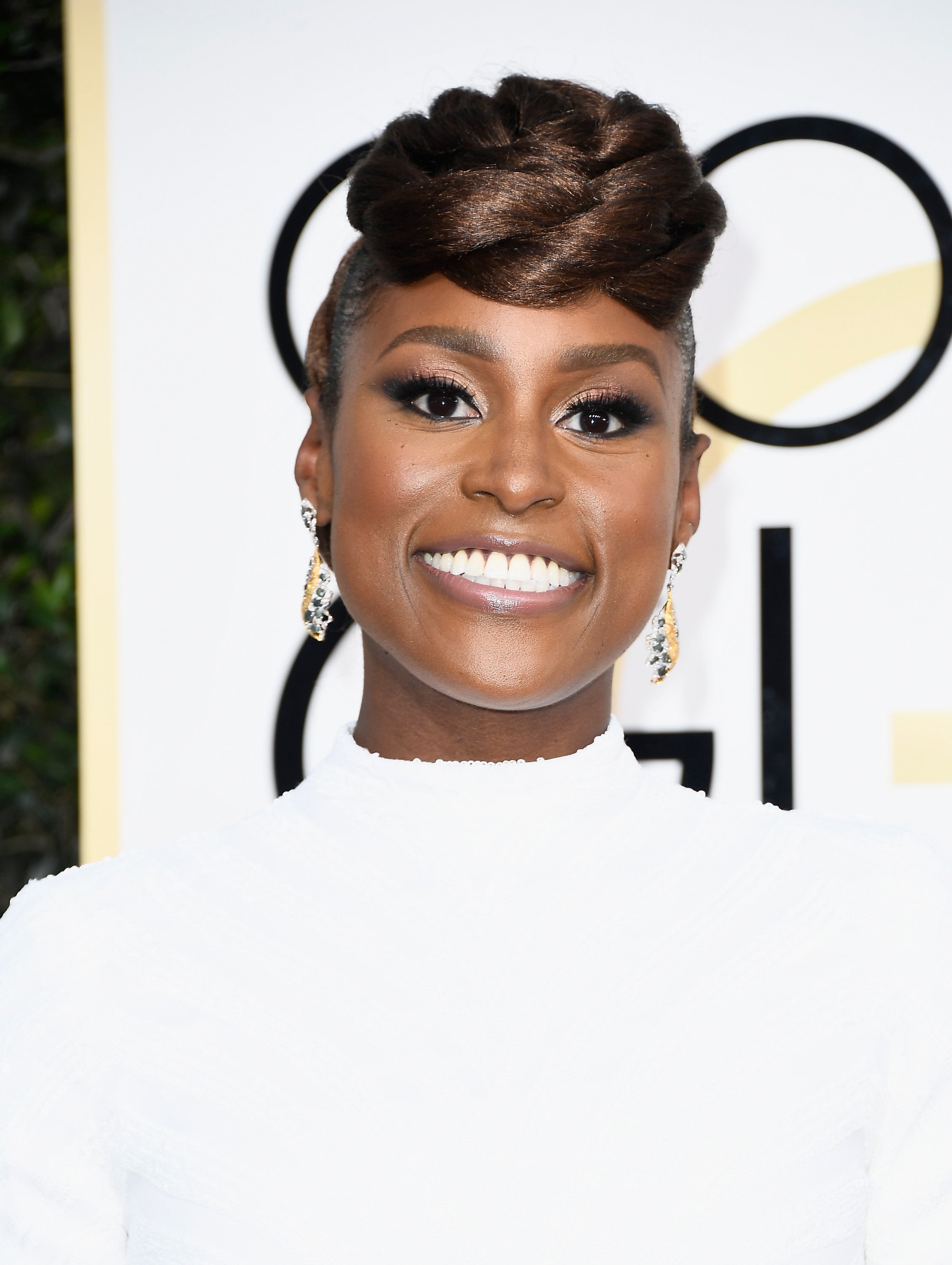 Issa Rae's Rope Twist Hair Wins The Golden Globes Red Carpet
