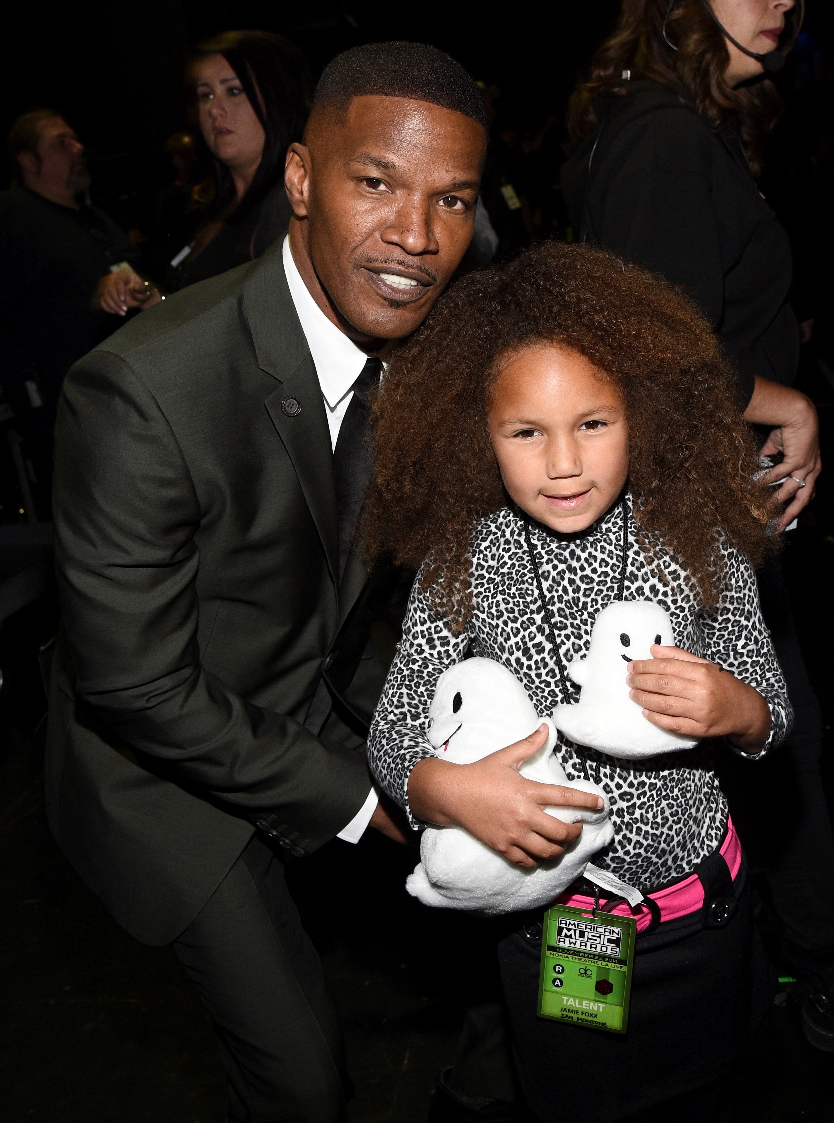 Jamie Foxx Tells His Daughters to Not Take the ‘Back Seat’ for Any Guy: ‘Get Your Career, Do Your Thing’
