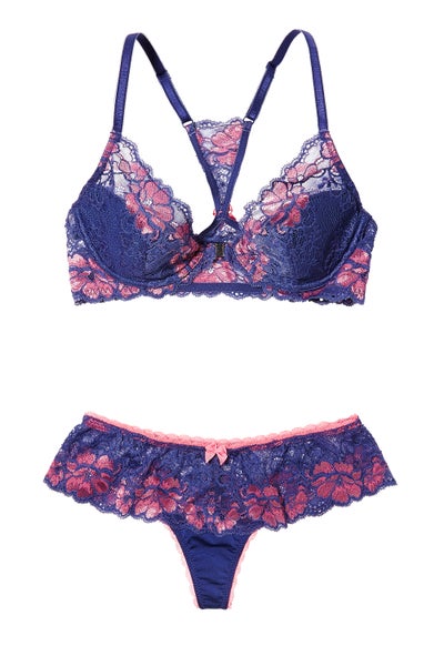 You’ll Fall in Love With These Pretty Lingerie Sets