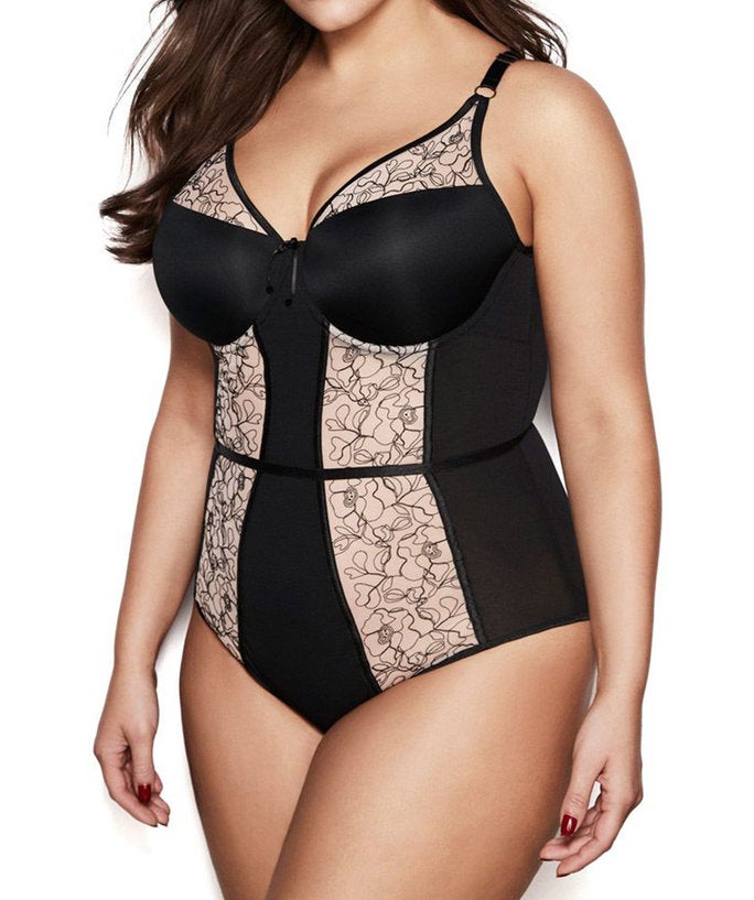 7 Sizzling Plus-Size Lingerie Pieces for Valentine's Day
