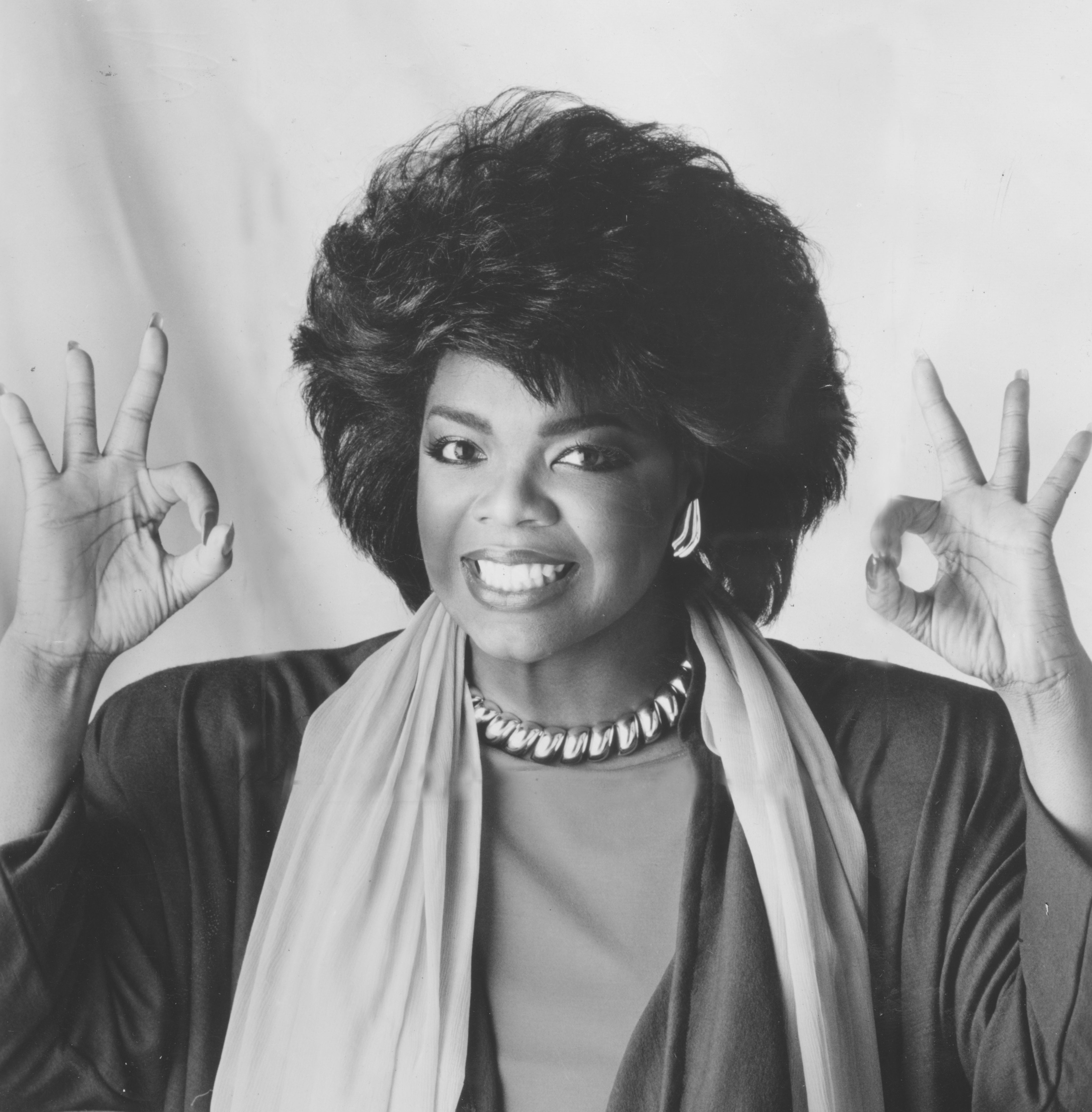 A Look Back At Oprah Winfrey's Legendary Hair Journey 
