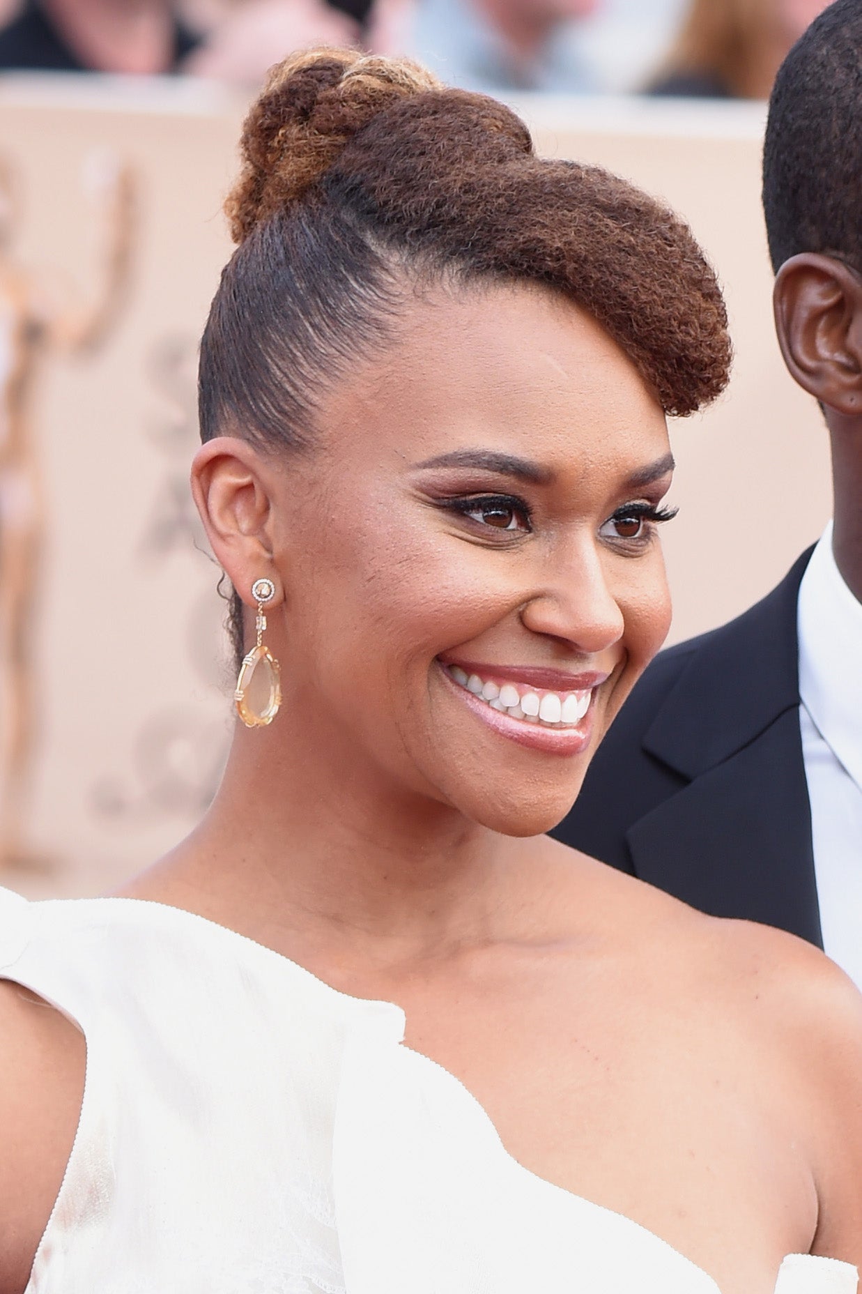 Here Are The 2017 SAG Awards Beauty Looks You Definitely Need To See