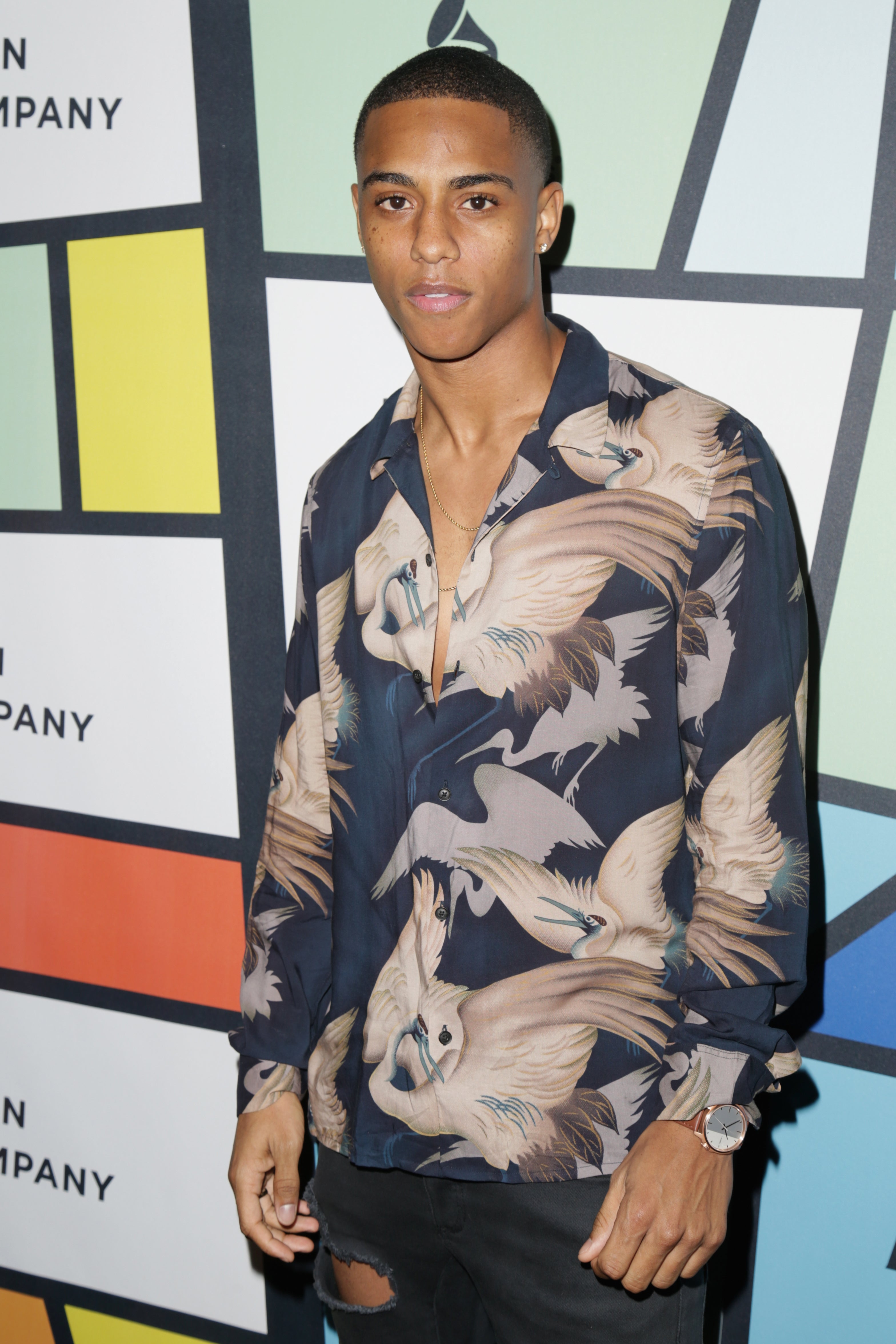 Keith Powers Apologizes To Fans After Questioning If Men Can Be Bisexual 
