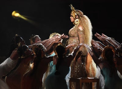 The Most Epic Pics From Beyonce’s Golden GRAMMYs Performance