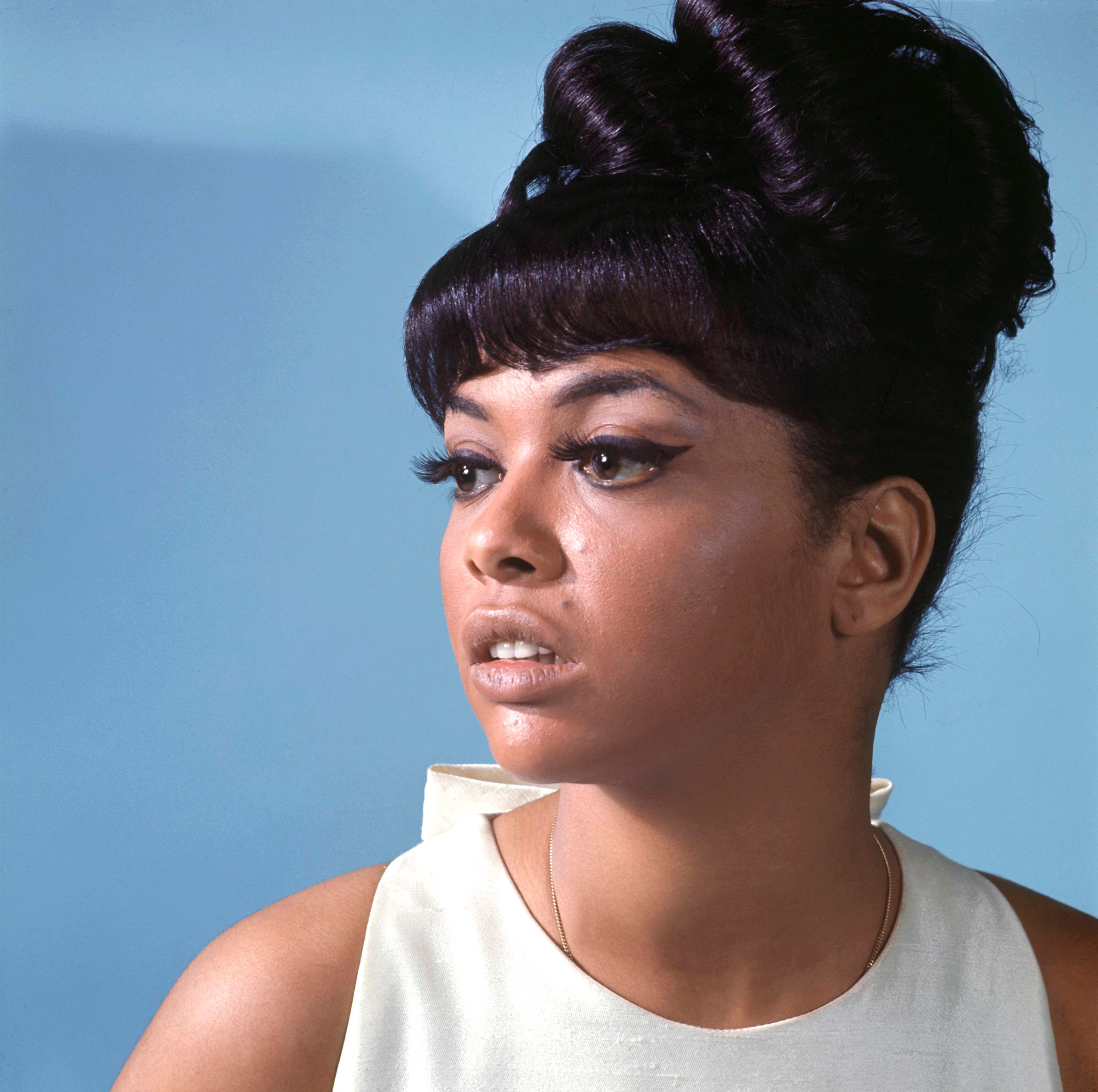 15 Celebrity Women Who Set Hair Trends In The Swingin’ 60s