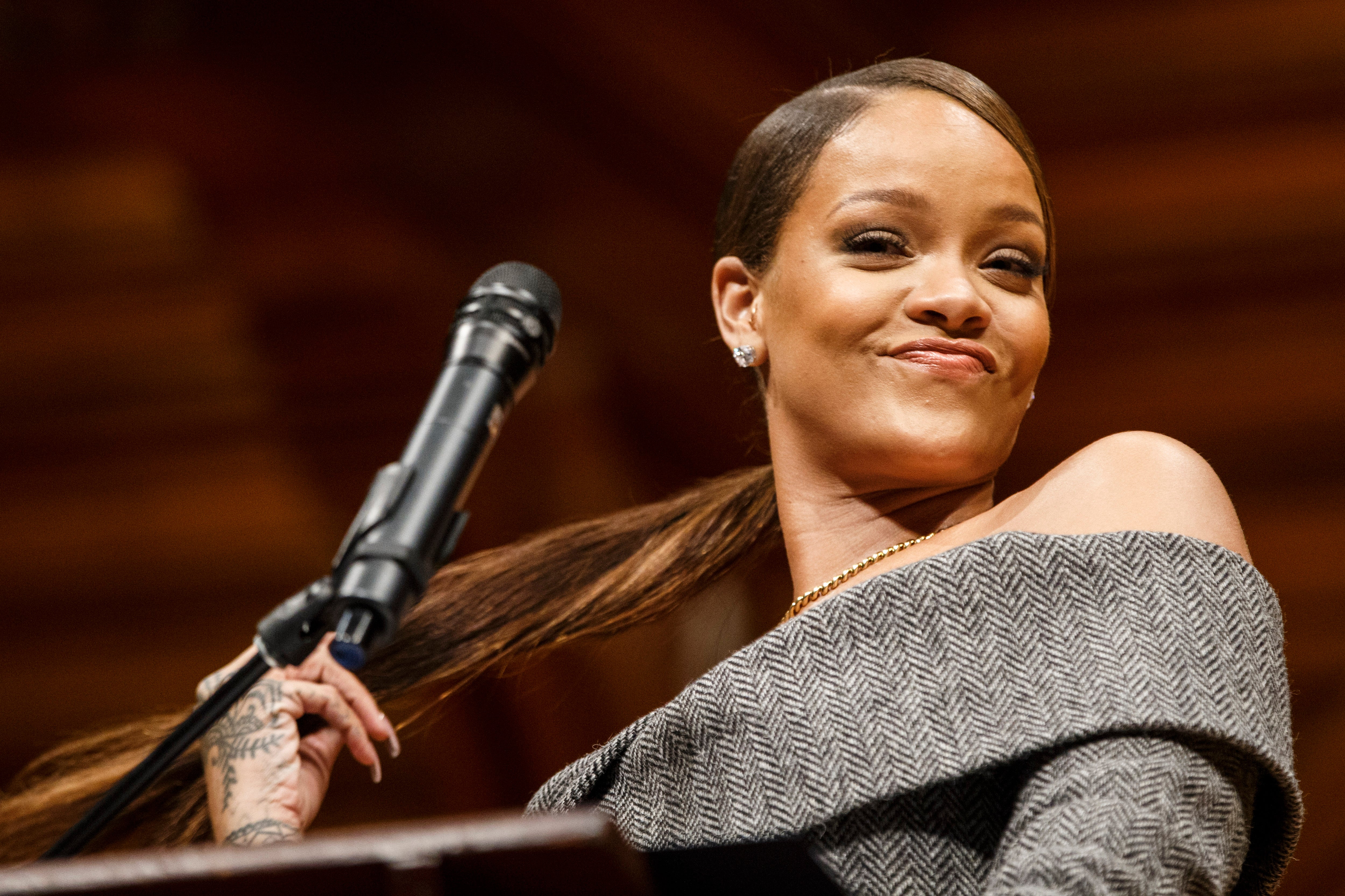 WATCH: Rihanna's Humanitarian Speech At Harvard Was Perfection
