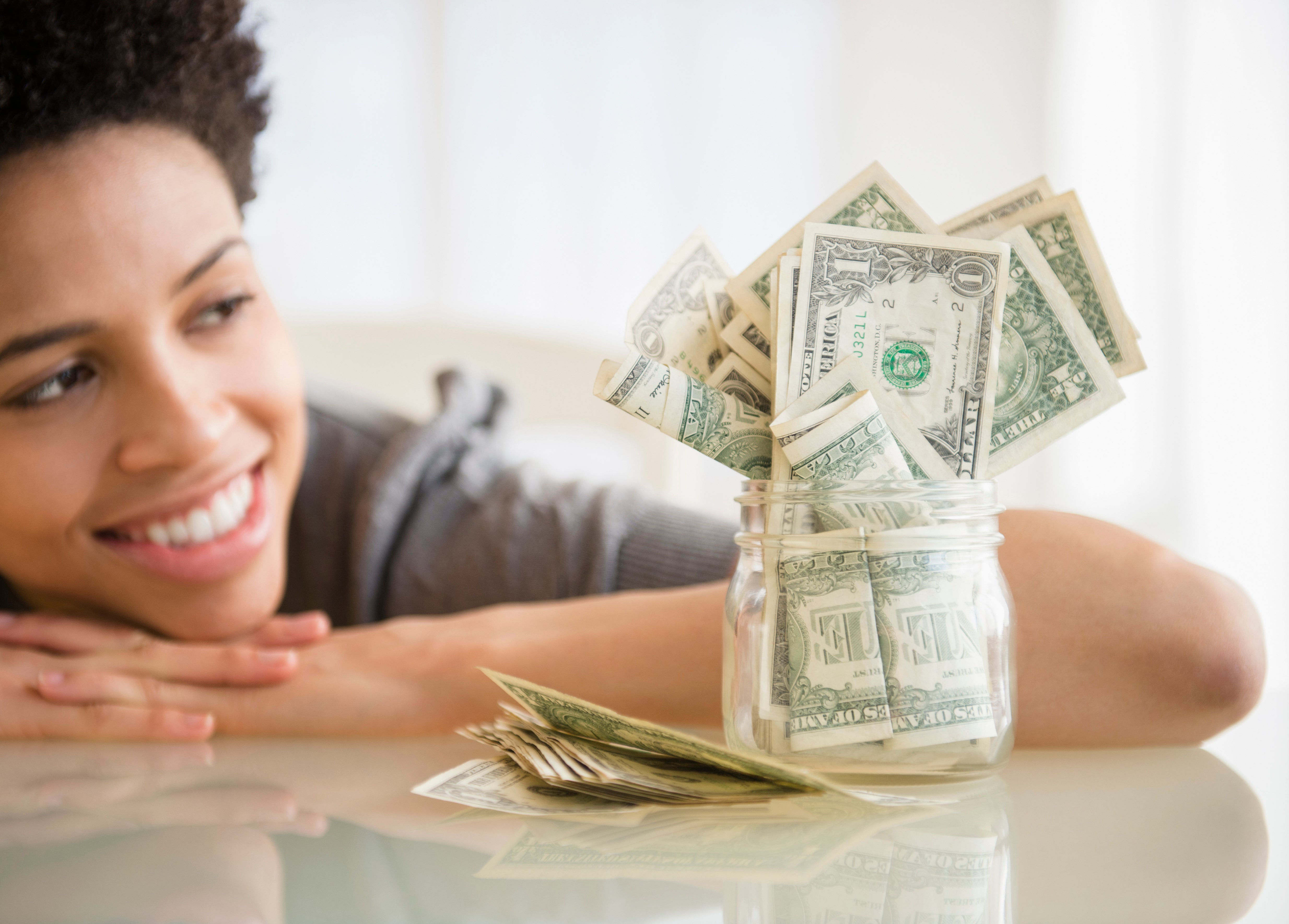 5 Tips Every Black Woman Needs to Help Her Bank Accounts Flourish
