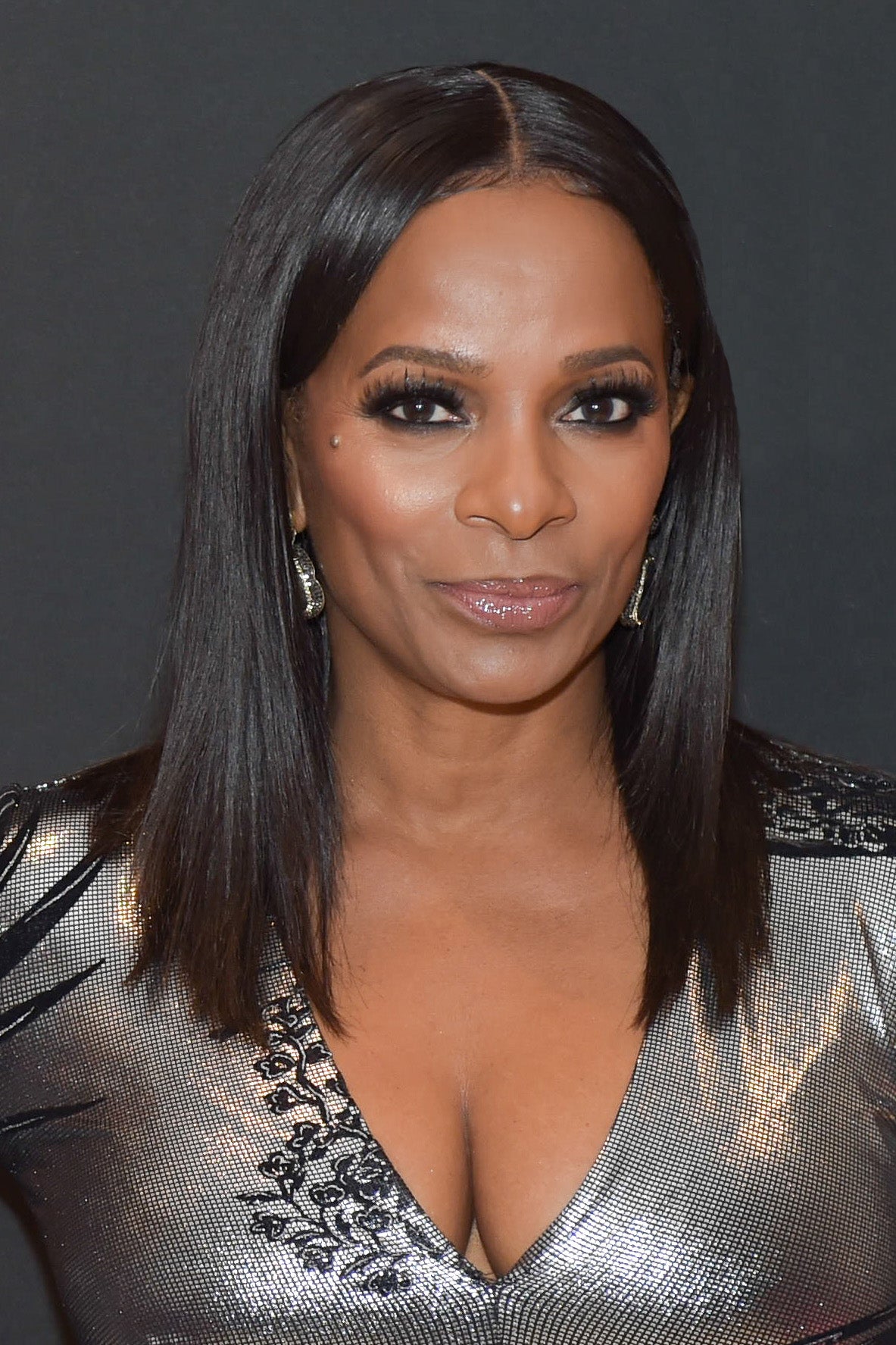 This Video Of Vanessa Bell Calloway Dancing With Her Daughters Will Bring A Tear To Your Eye
