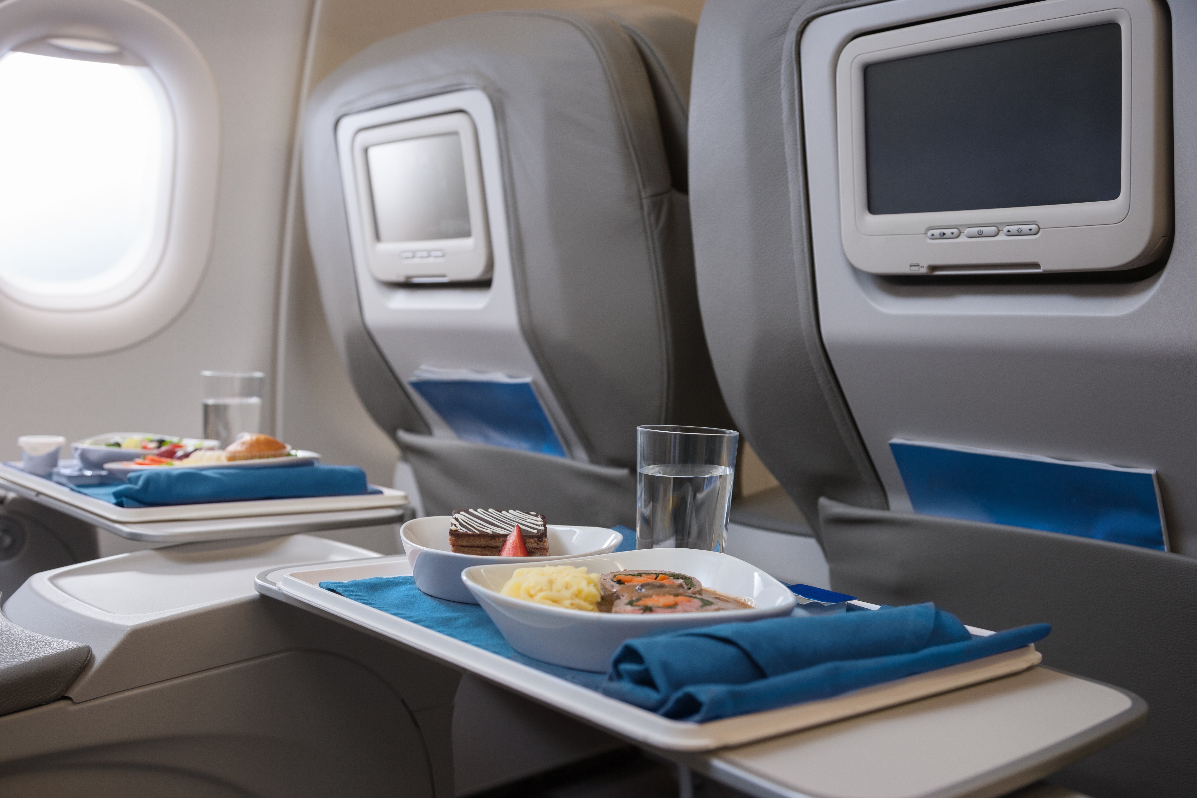 These Airlines Offer Free Meals (Not Just Snacks) On Their U.S. Flights
