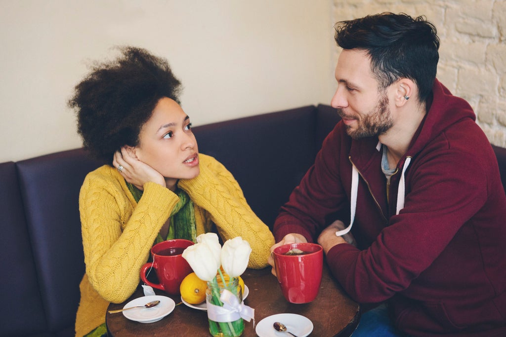 4 Expert Approved Ways To Get Out Of A Bad Date (That Don’t Involve A Fake Call From A Friend)