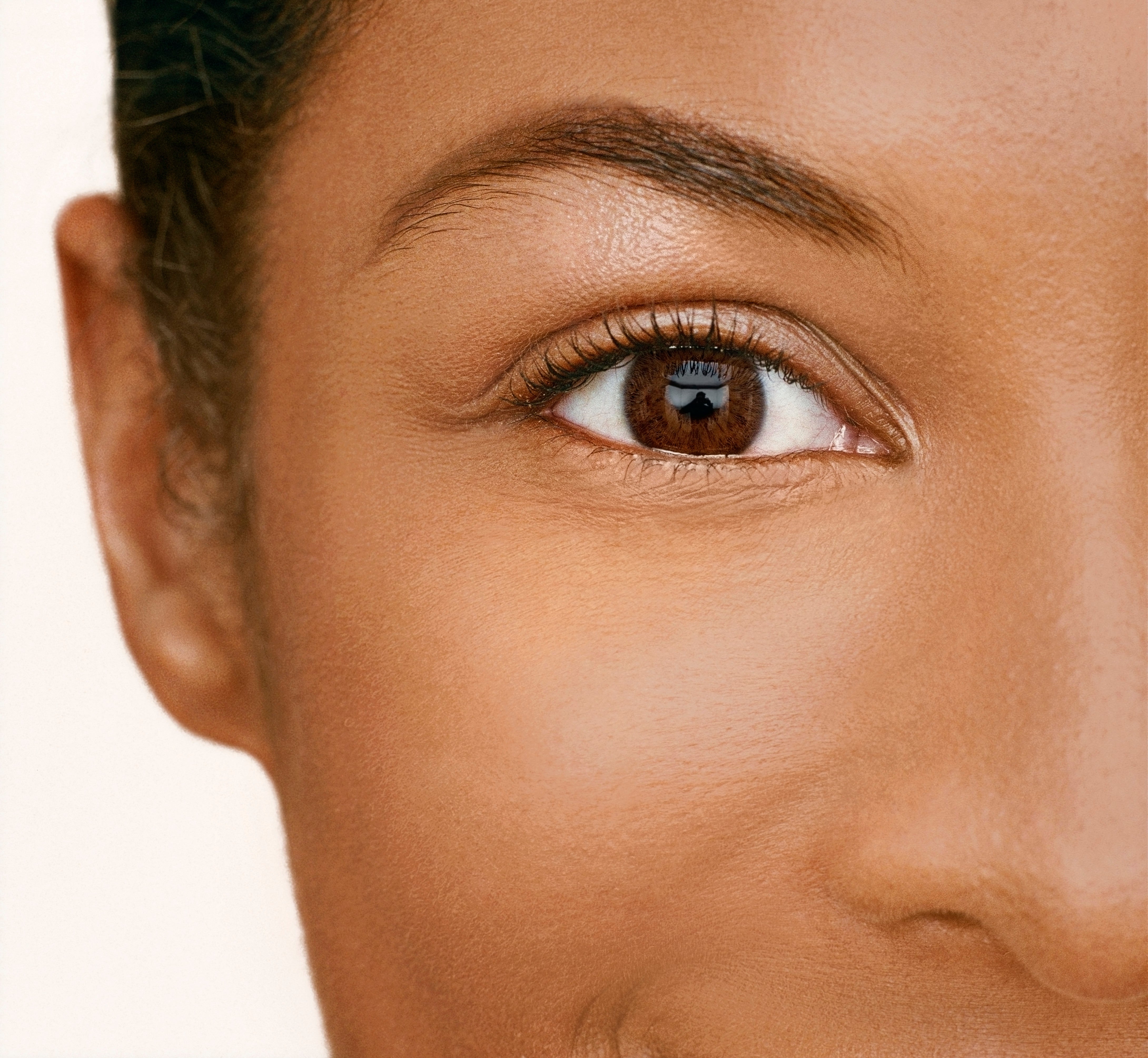 Four Bold Ways To Shape Your Brows
