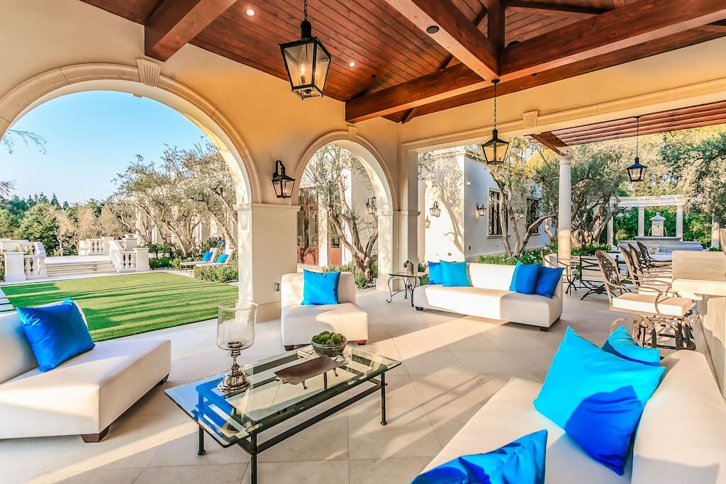 The Beverly Hills Mansion Drake Rented For Coachella